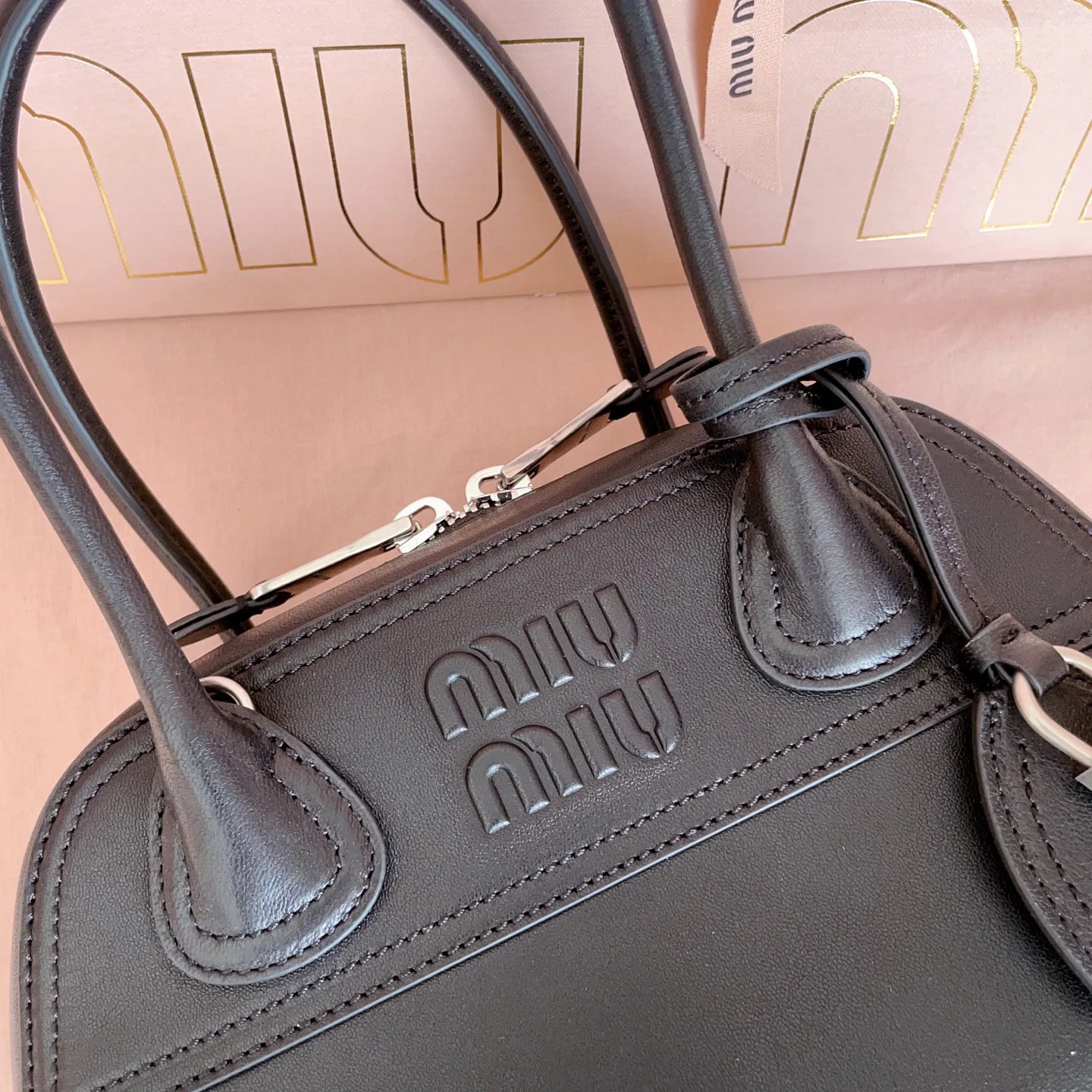 Классические Сумки Женские Miu Miu 18602459