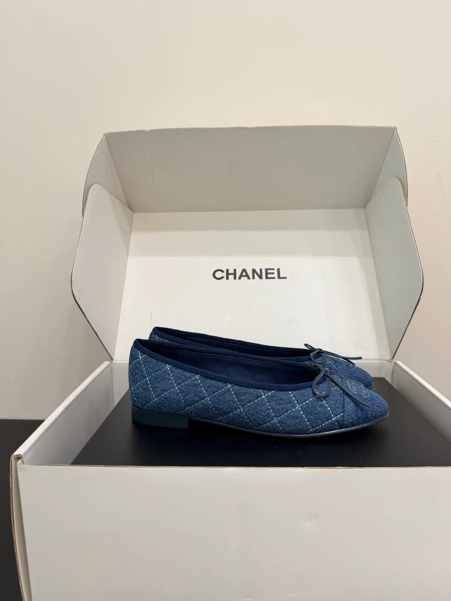 Women's Ballet Flats CHANEL 18080151