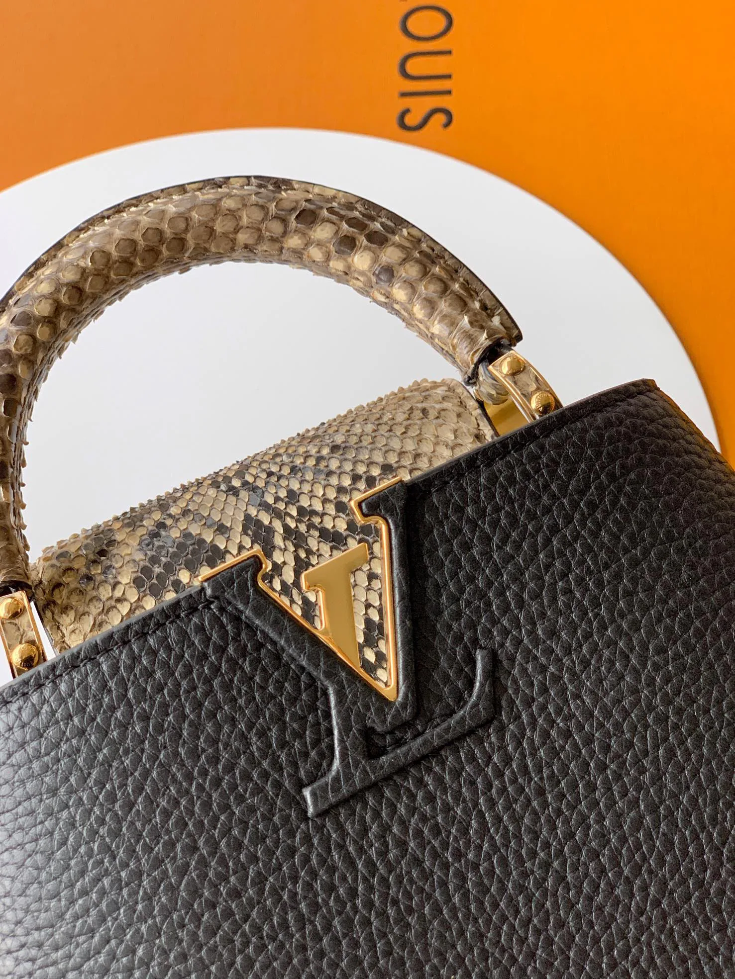 Women's Classic Handbags LOUIS VUITTON 18520877