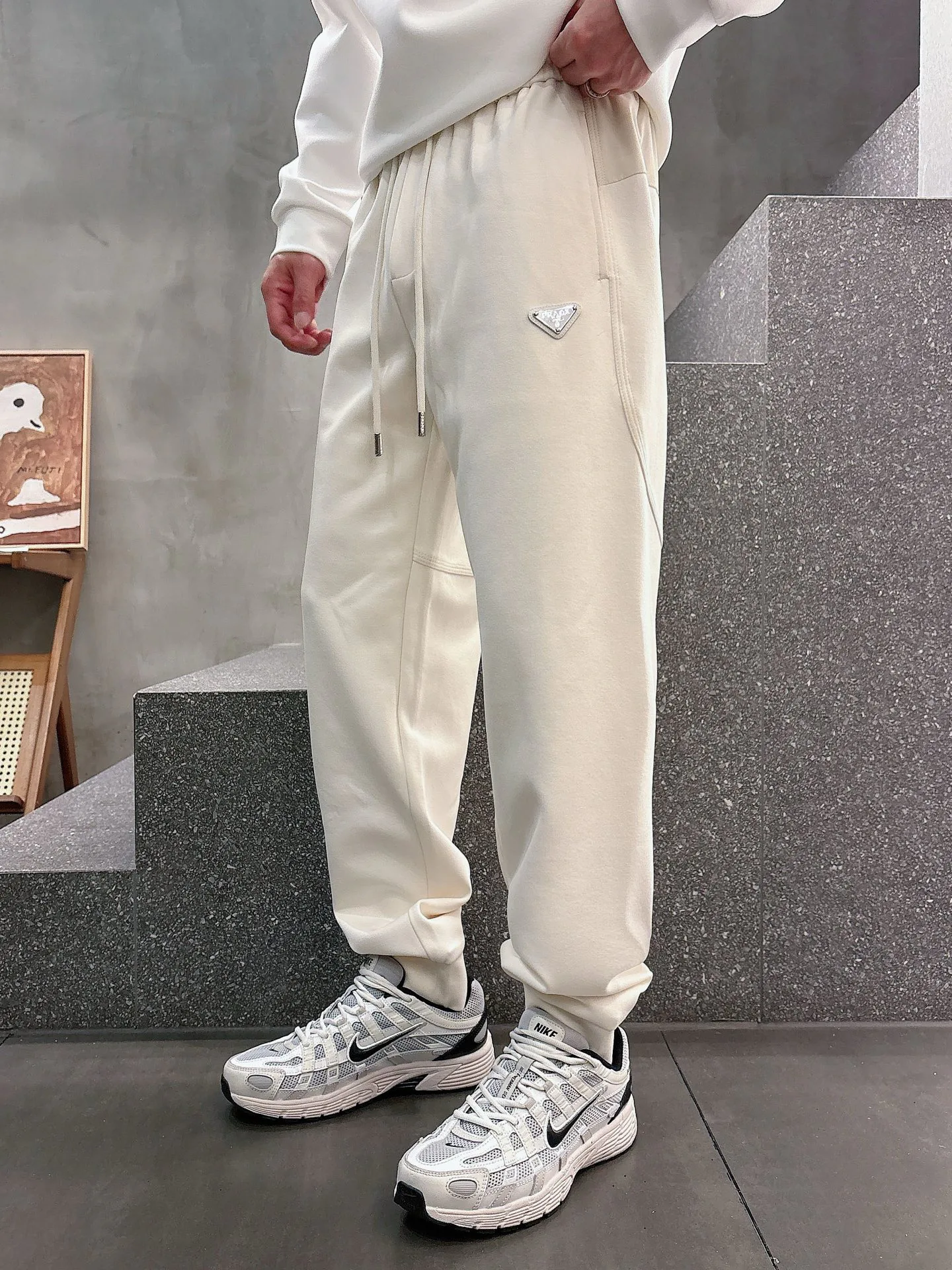Men's Trousers PRADA 18399238
