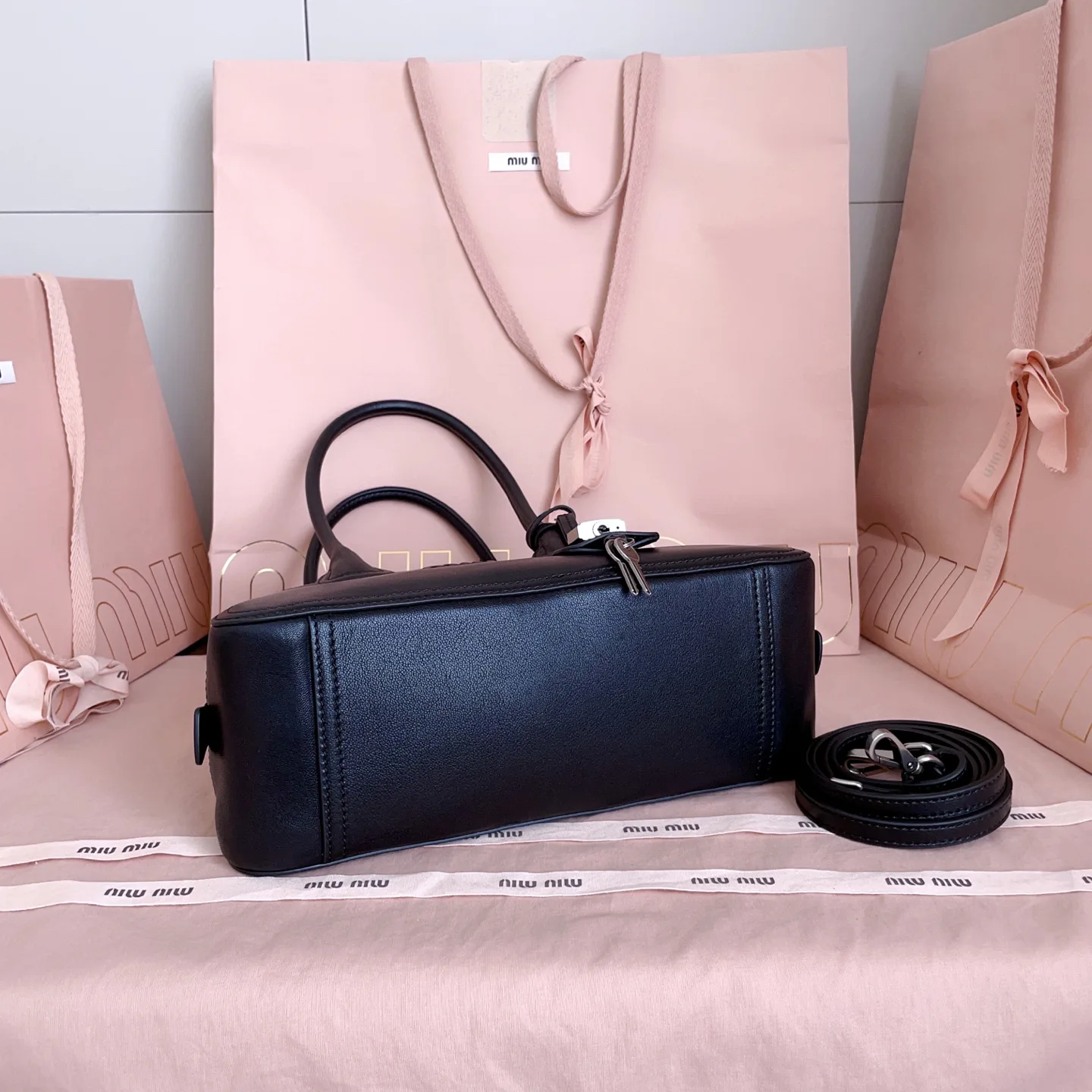 Классические Сумки Женские Miu Miu 18602459
