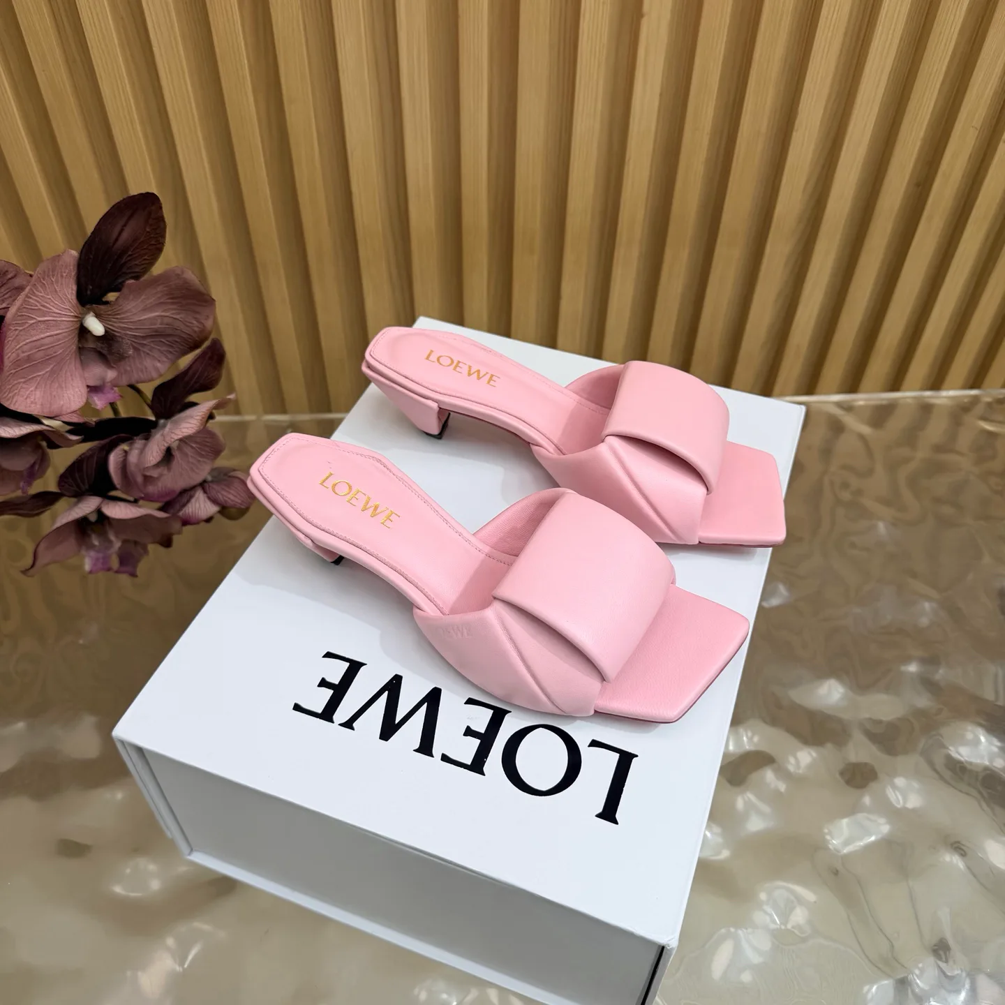 Women's Mules And Clogs LOEWE 18062401