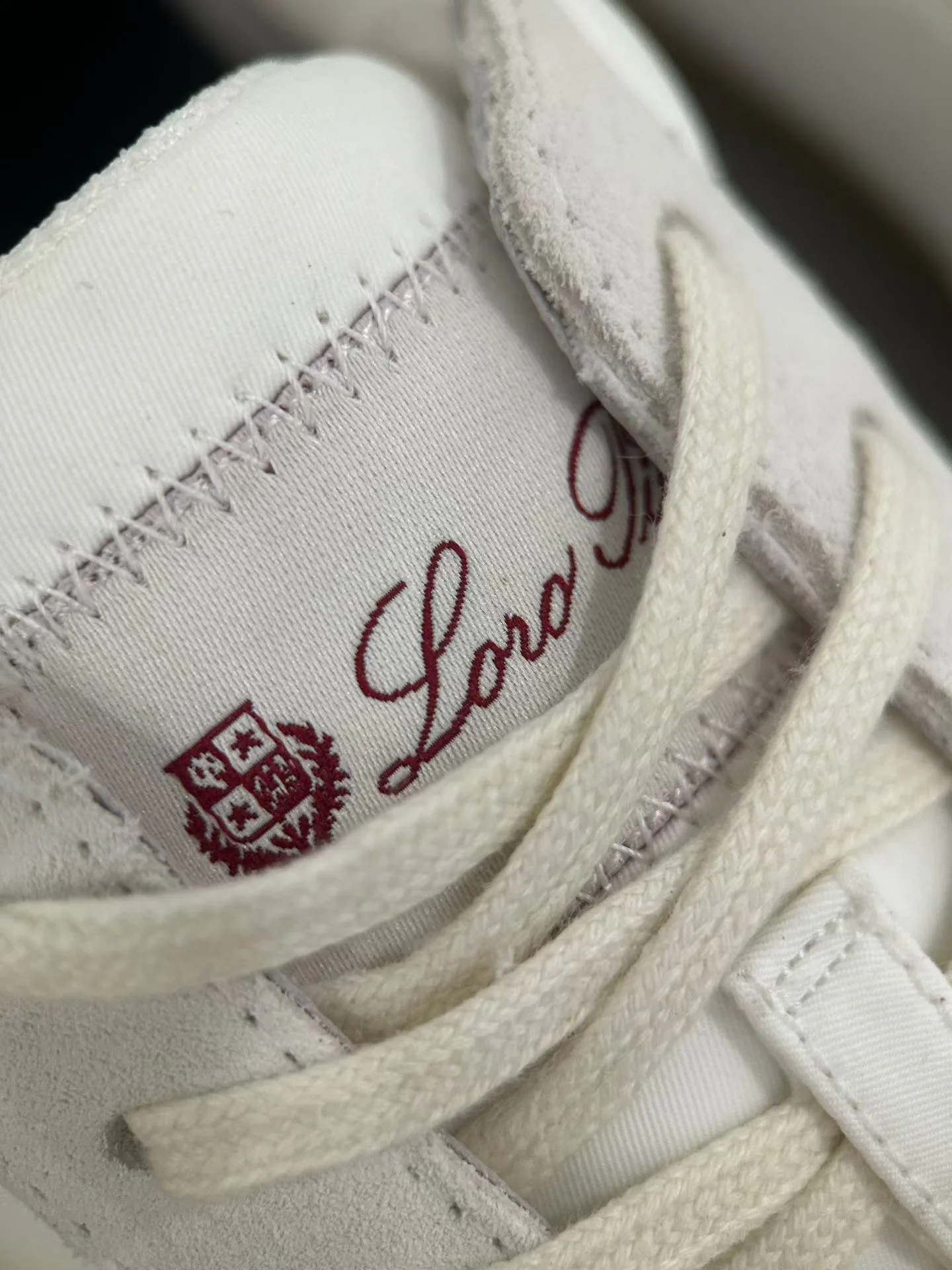 Women's Sneakers LORO PIANA 18267431