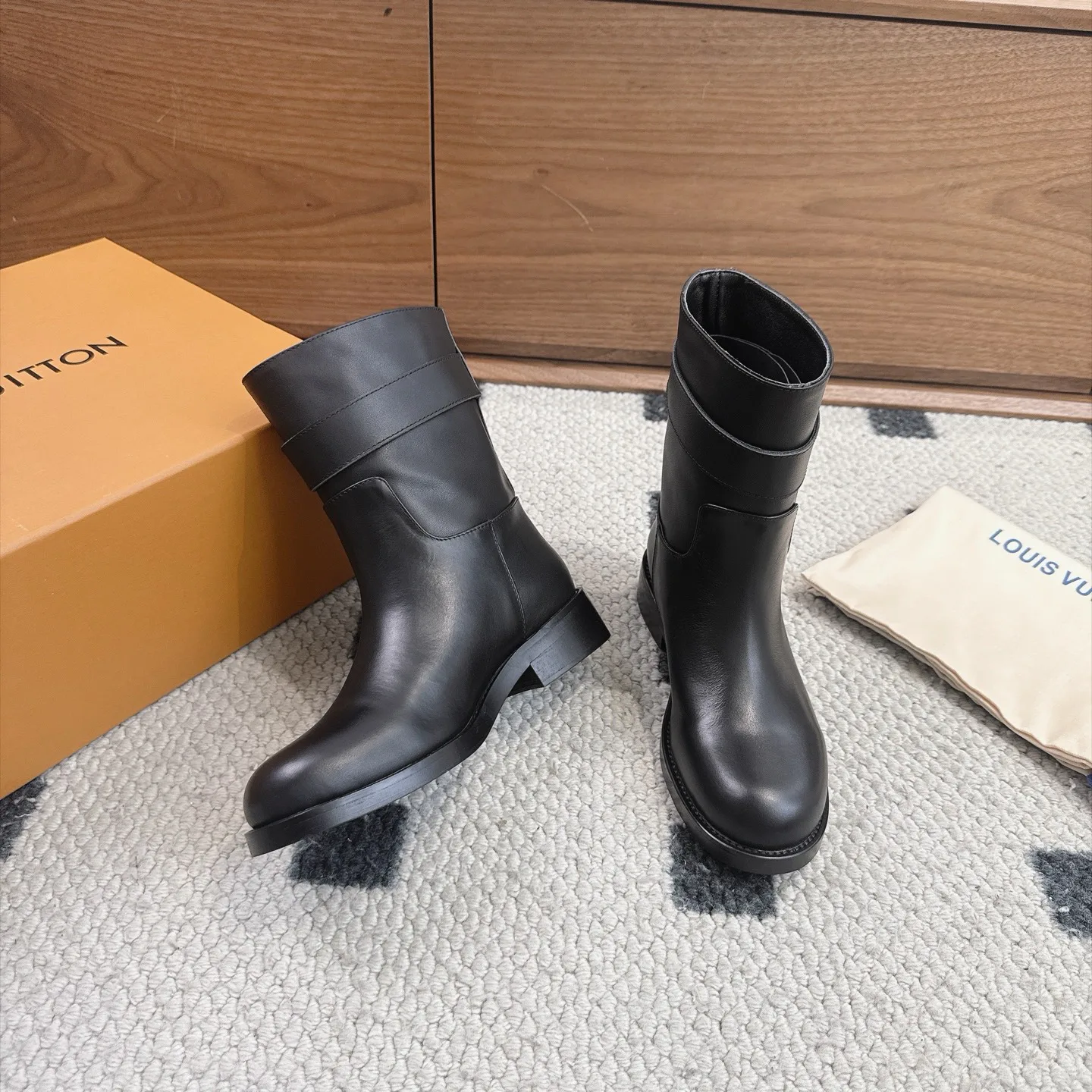 Women's Ankle Boots LOUIS VUITTON 18025531