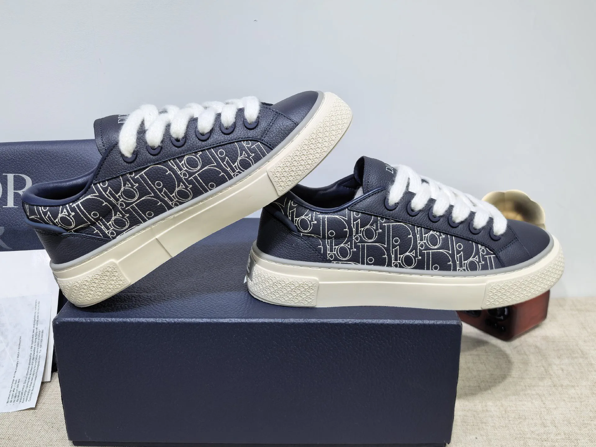 Women's Sneakers CHRISTIAN DIOR 17805341