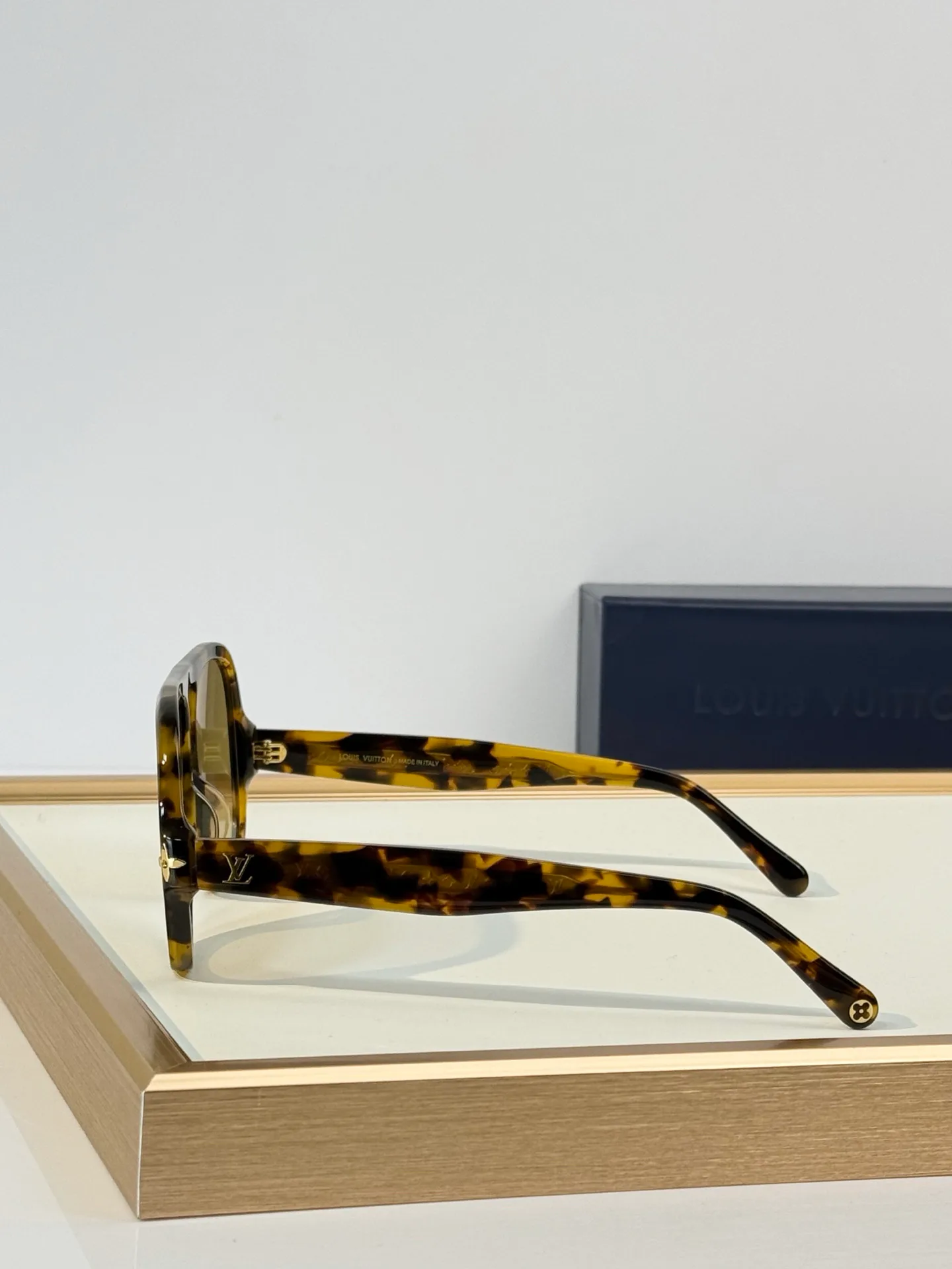 Glasses LOUIS VUITTON 18201387