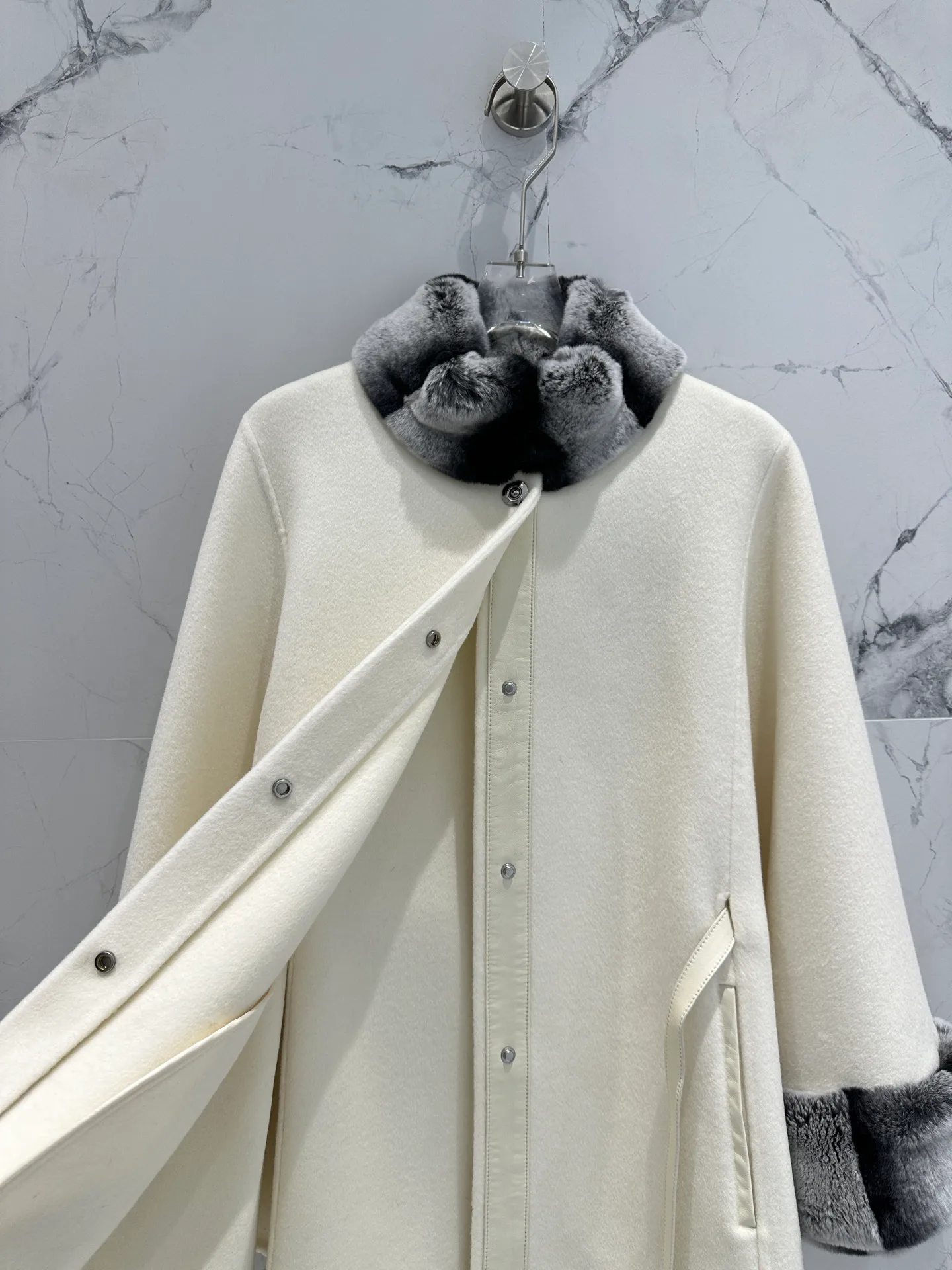 Women's Coats LORO PIANA 18513174
