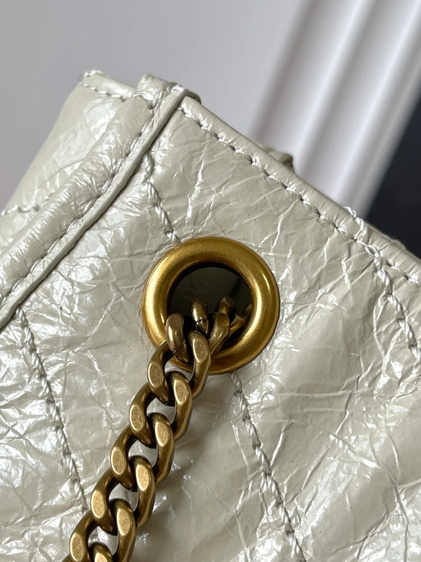 Классические Сумки Женские Saint Laurent 18610991