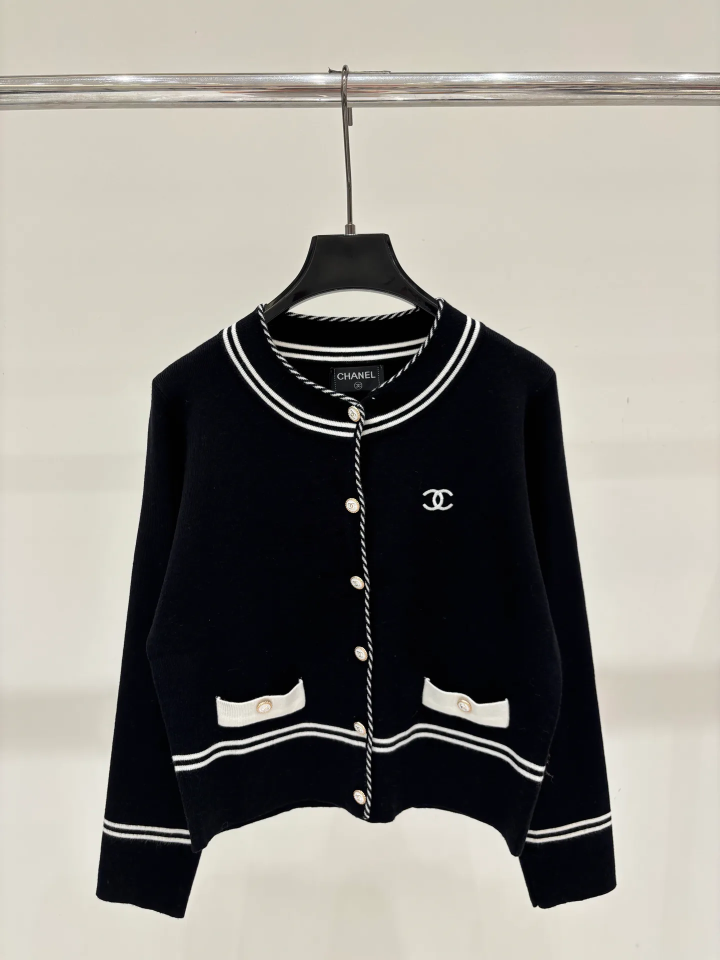 Women's Jumpers And Sweaters CHANEL 18331667
