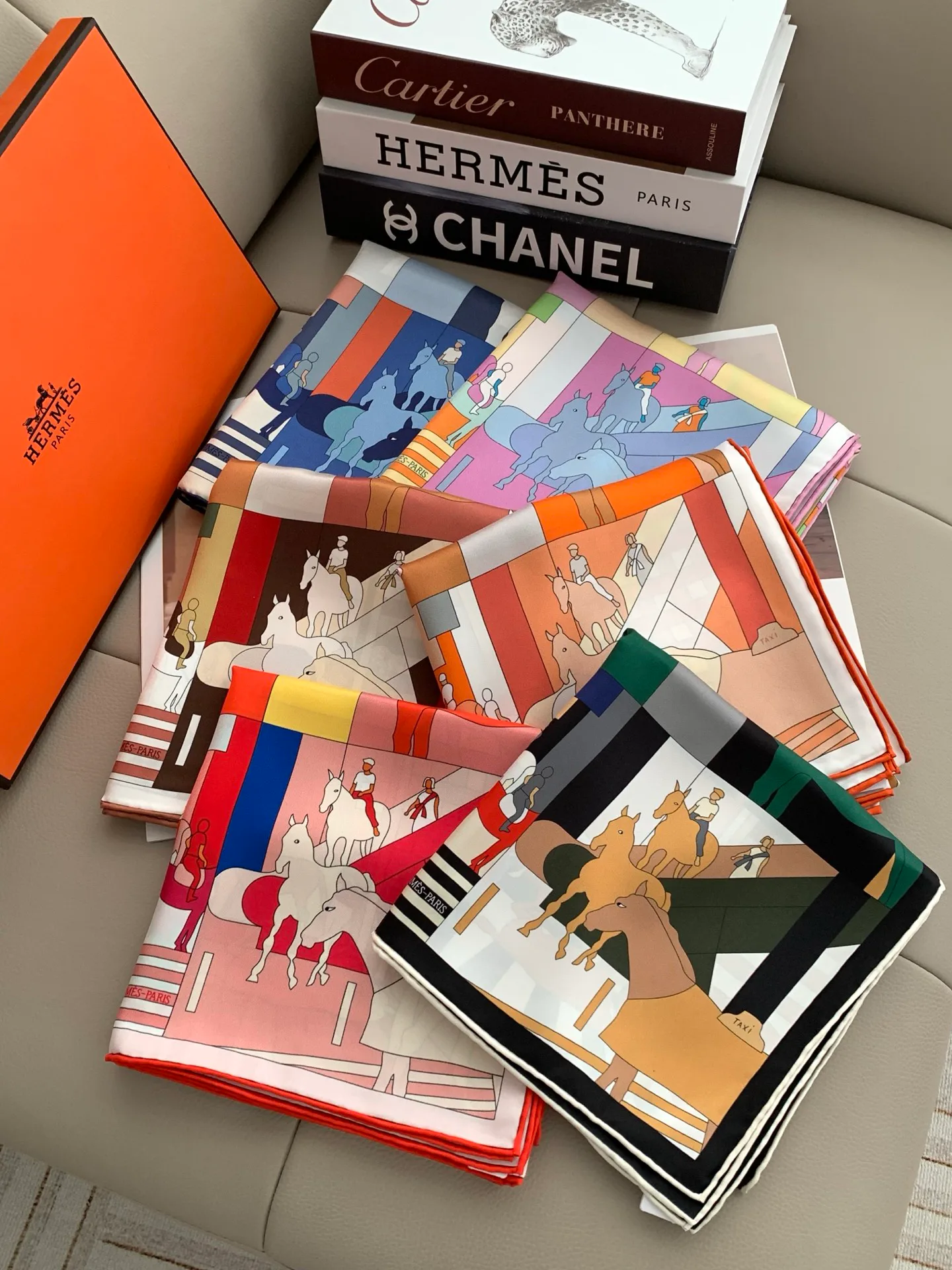 Silk Scarves HERMES 18003186