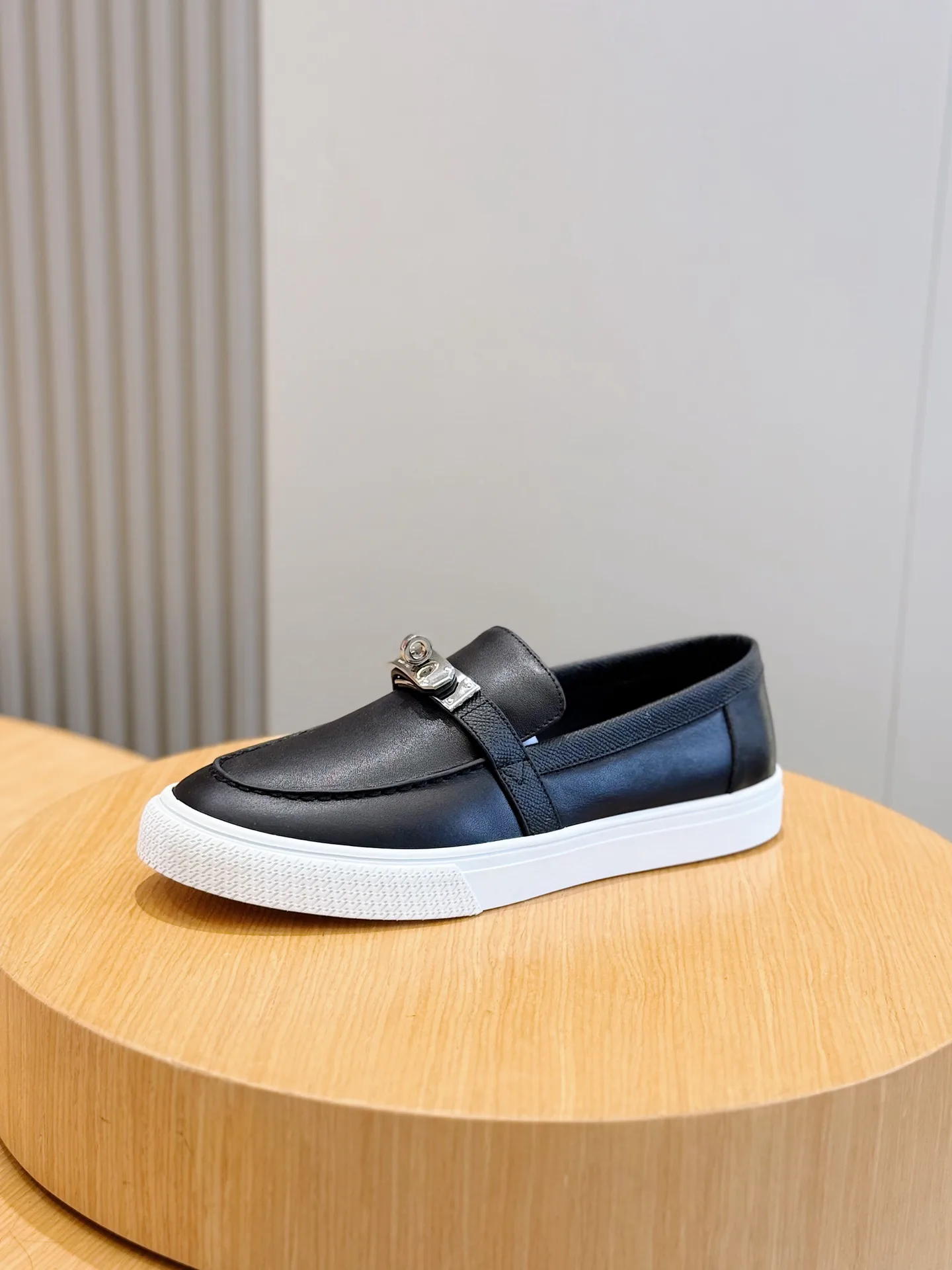 Men's Loafers And Dress Shoes HERMES 17933929