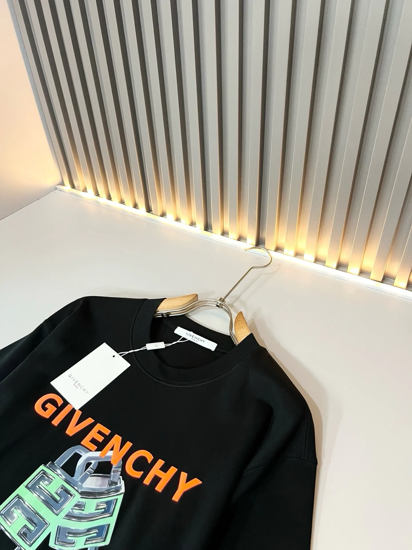 Men's T-Shirts GIVENCHY 18243902