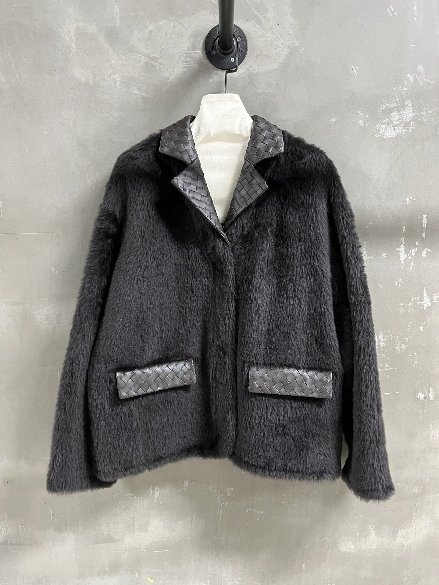 Women's Leather Jackets And Sheepskin Coats BOTTEGA VENETA 18226805