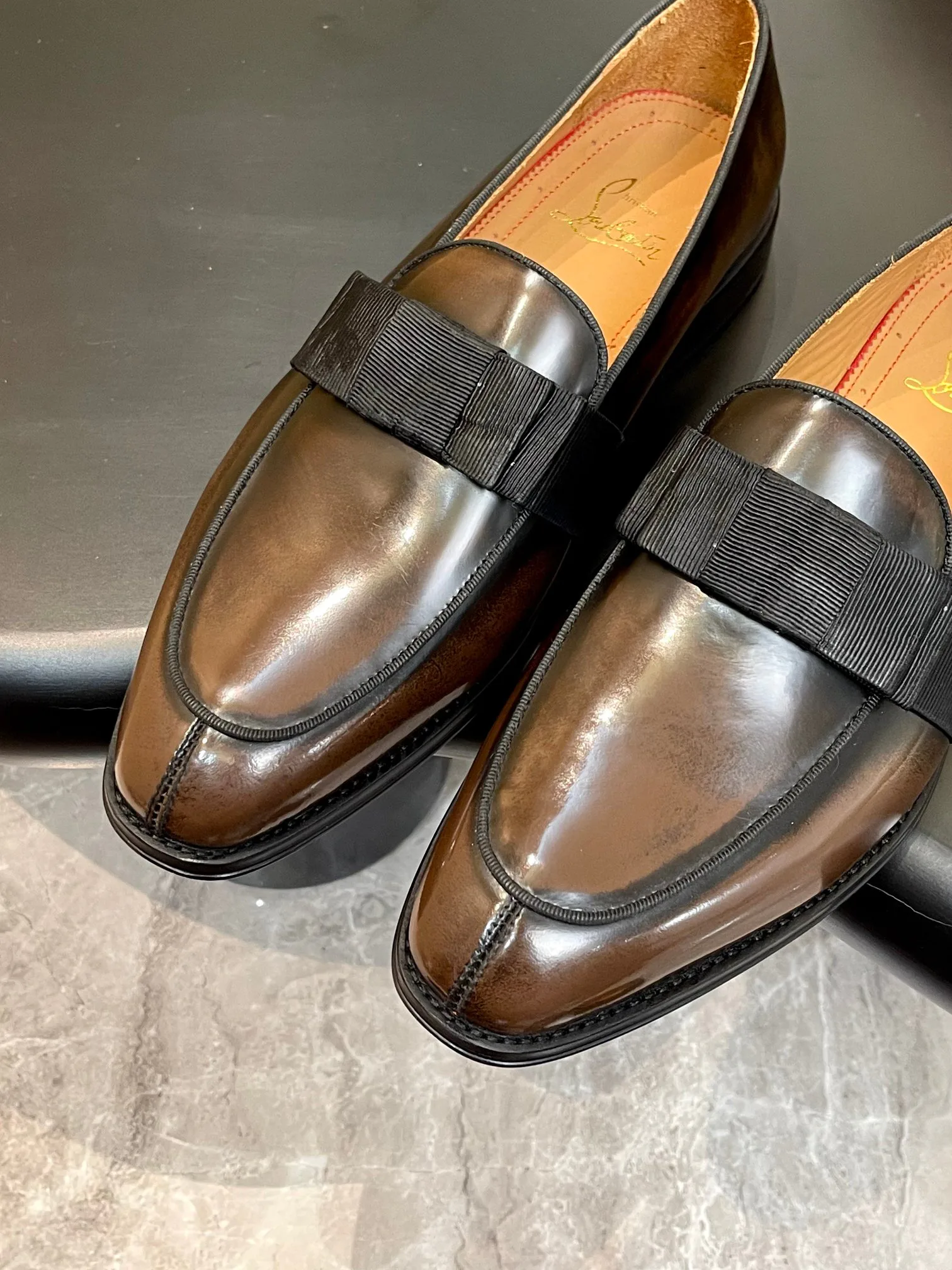 Men's Loafers And Dress Shoes CHRISTIAN LOUBOUTIN 18117252