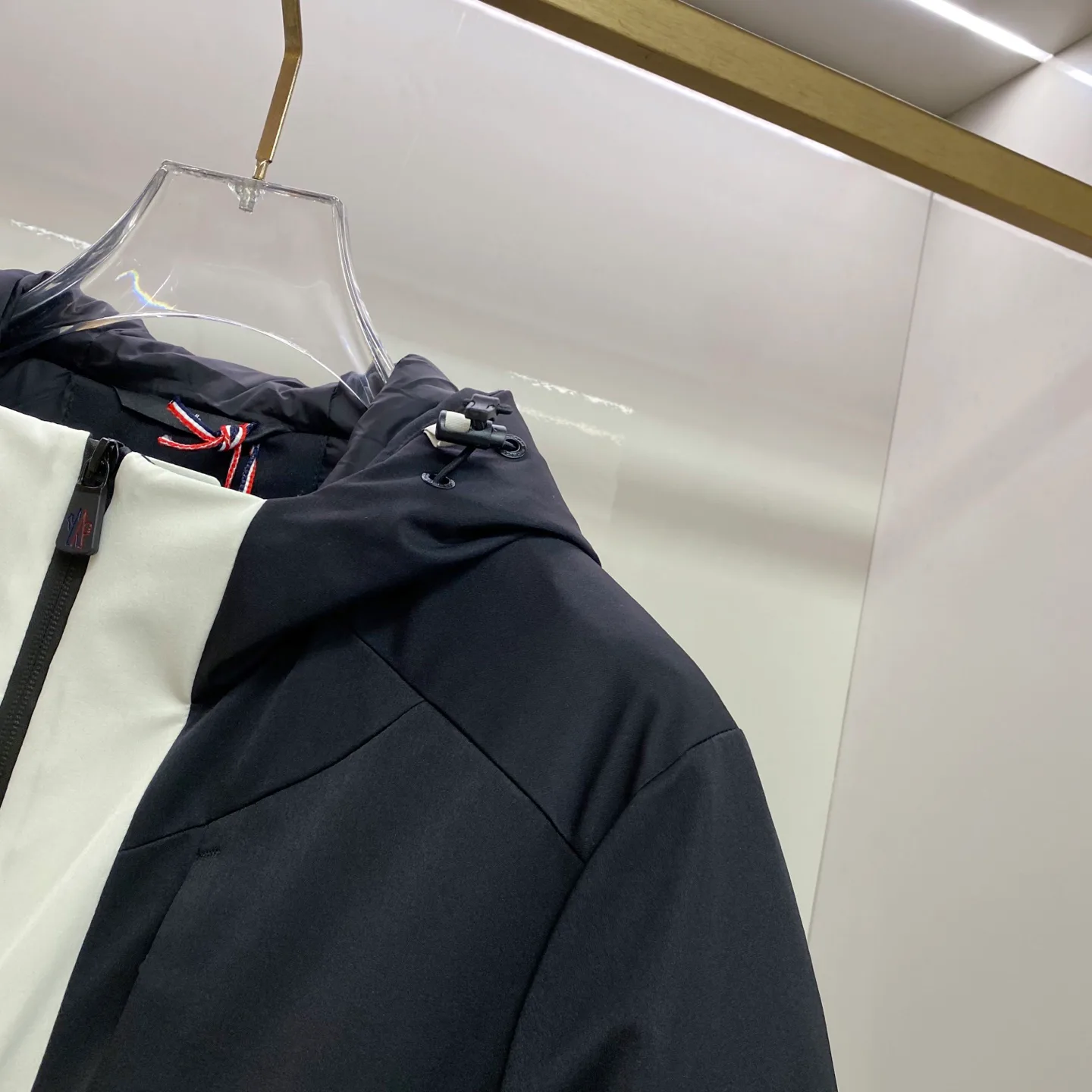 Men's Jackets And Down Jackets MONCLER 18029205
