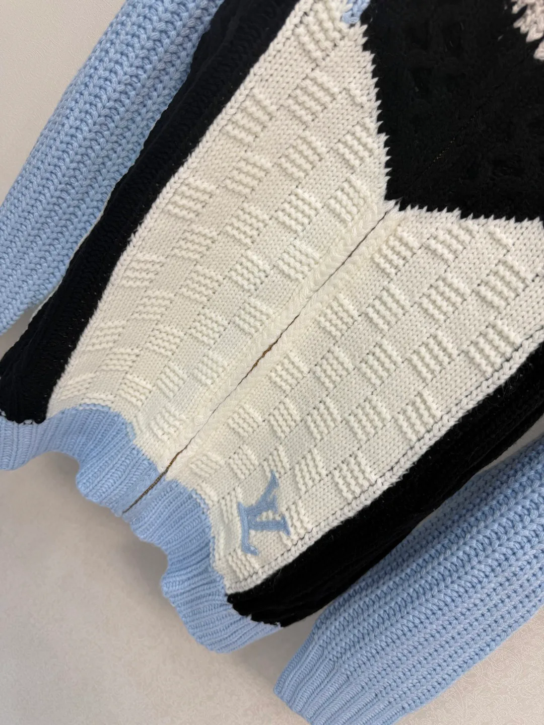 Women's Jumpers And Sweaters LOUIS VUITTON 18464509