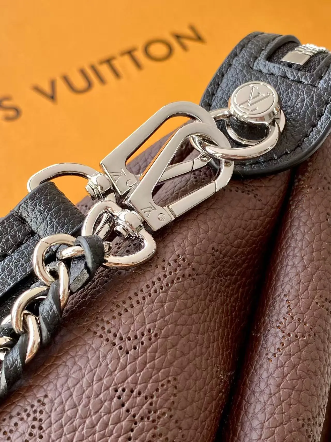 Классические Сумки Женские Louis Vuitton 18560502