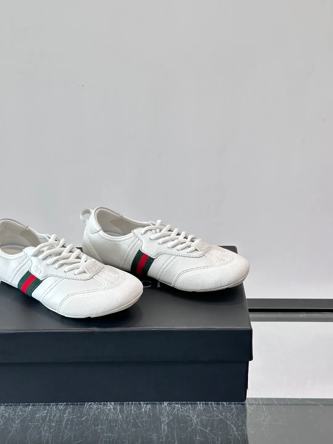 Women's Sneakers GUCCI 17689240