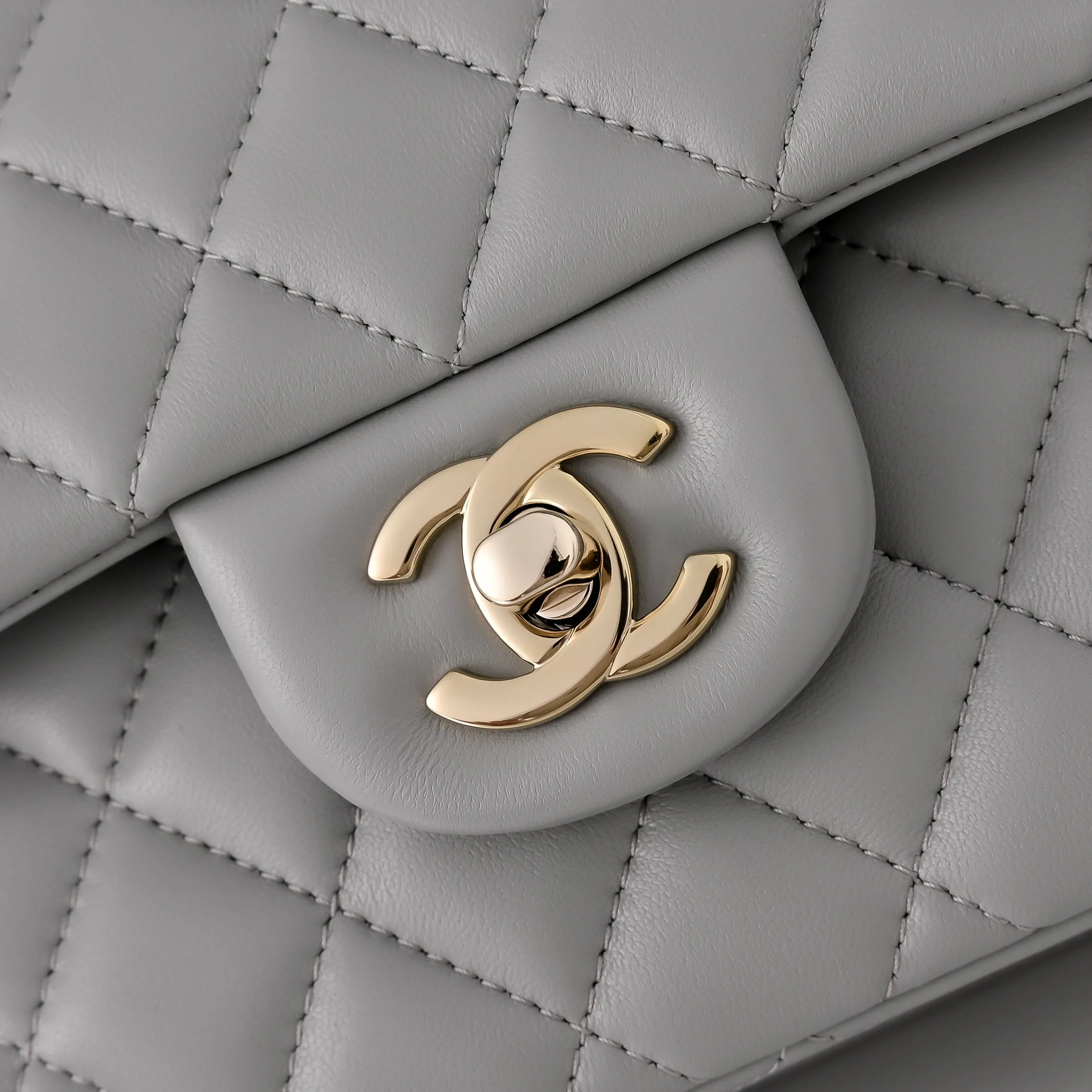 Women's Classic Handbags CHANEL 17844644