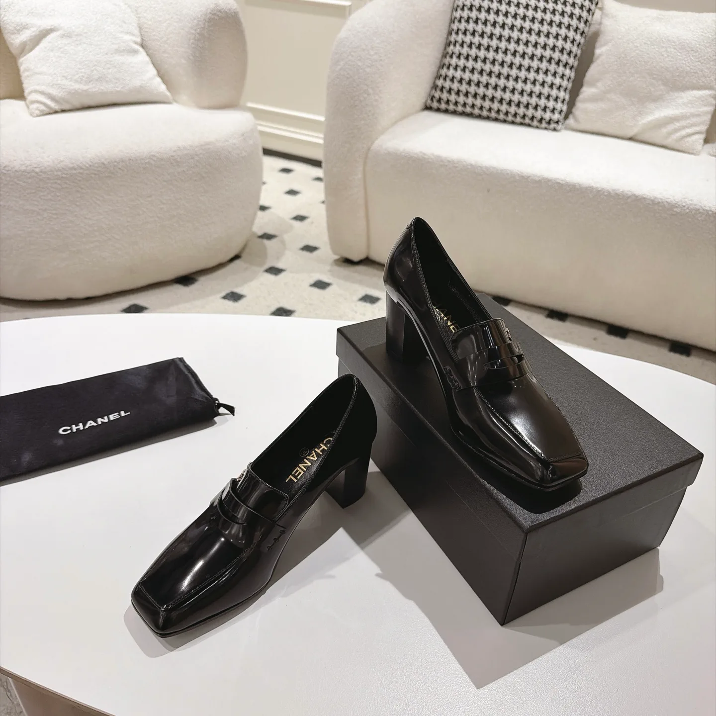 Women's Loafers And Moccasins CHANEL 18462116