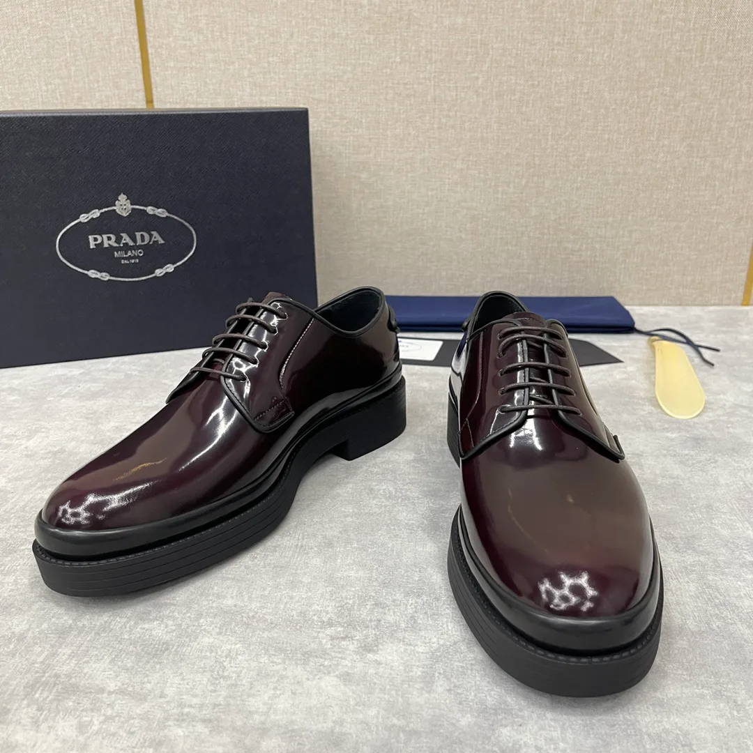 Men's Loafers And Dress Shoes PRADA 18397550