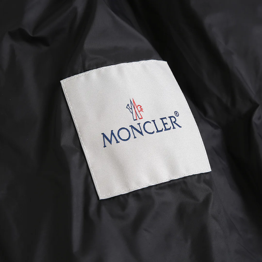 Women's Vests MONCLER 18265683
