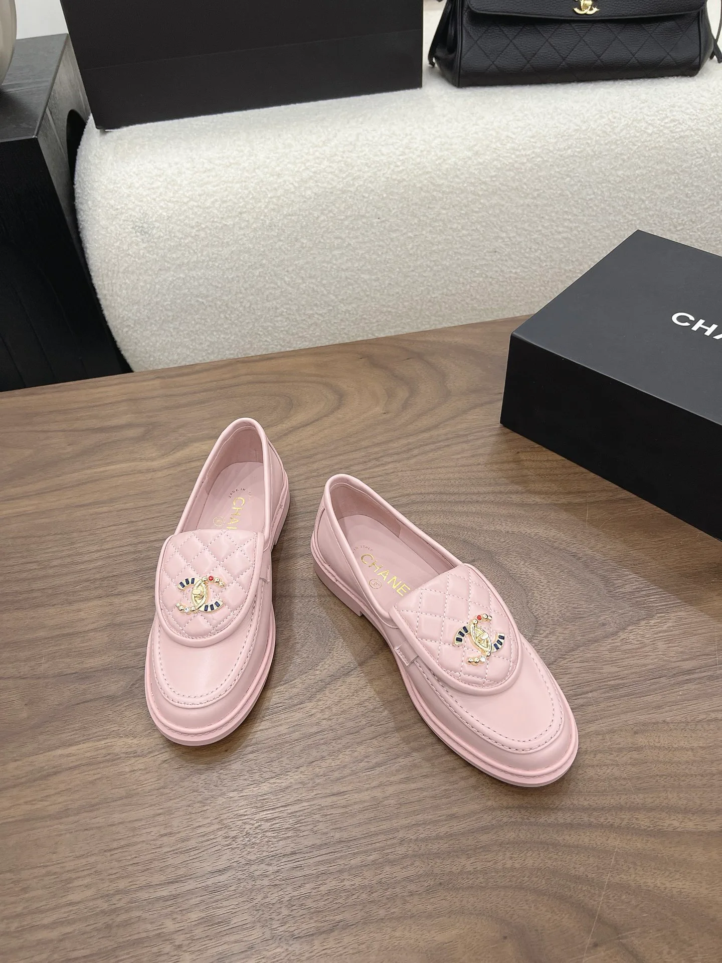 Women's Loafers And Moccasins CHANEL 17303659