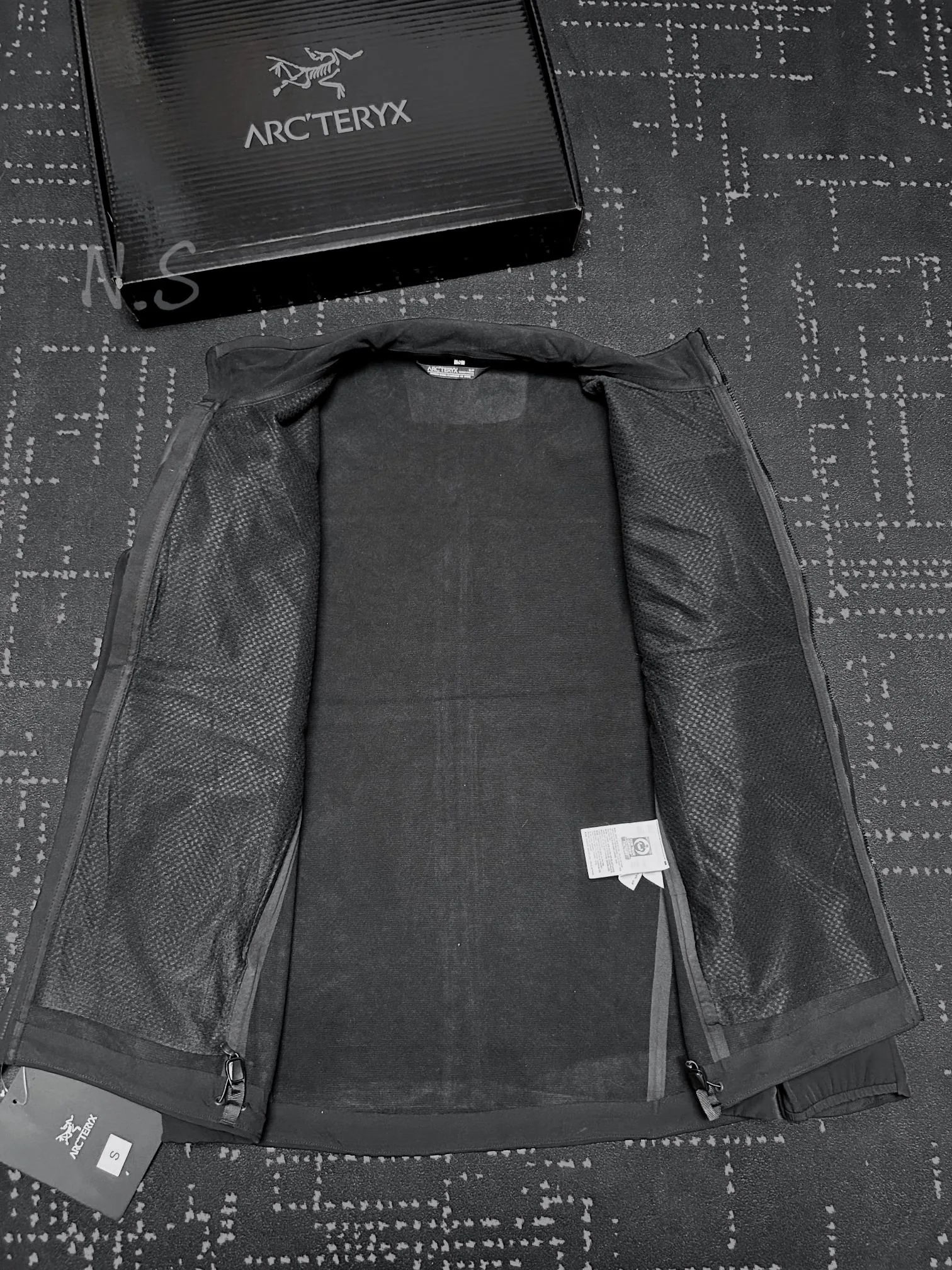 Men's Jackets And Down Jackets ARCTERYX 19568147