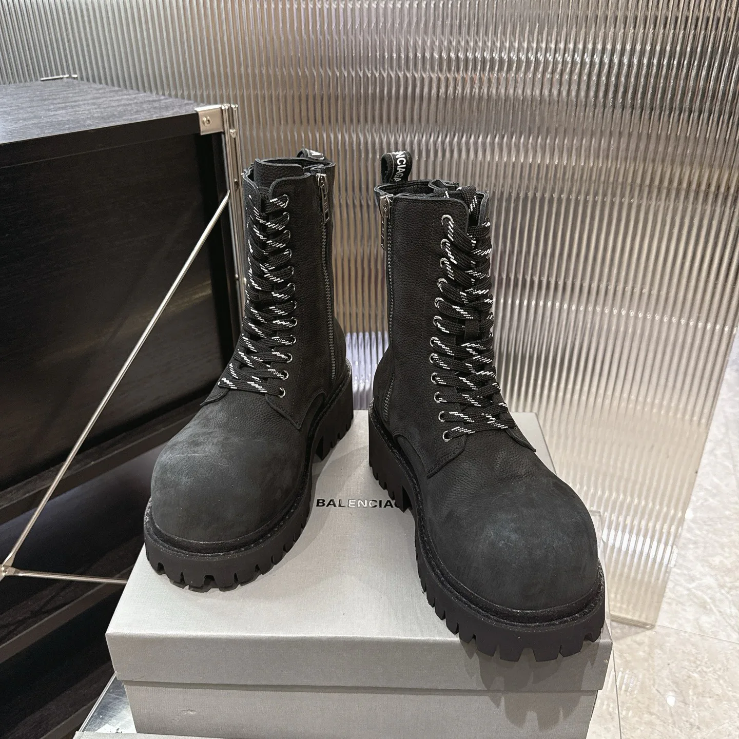 Ботинки Мужские Balenciaga 18598032