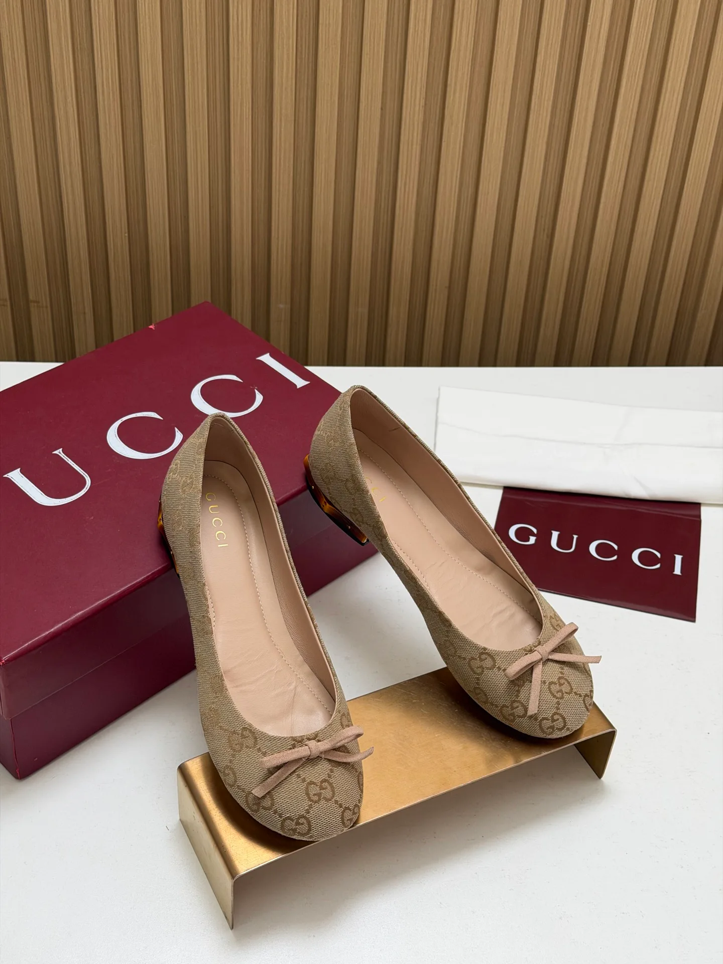 Women's Ballet Flats GUCCI 18396251