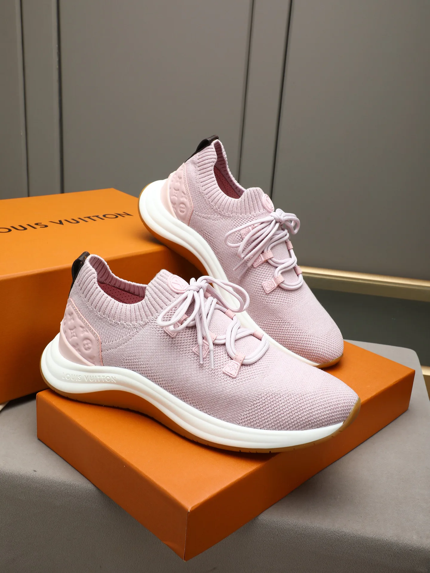Men's Sneakers LOUIS VUITTON 17947269