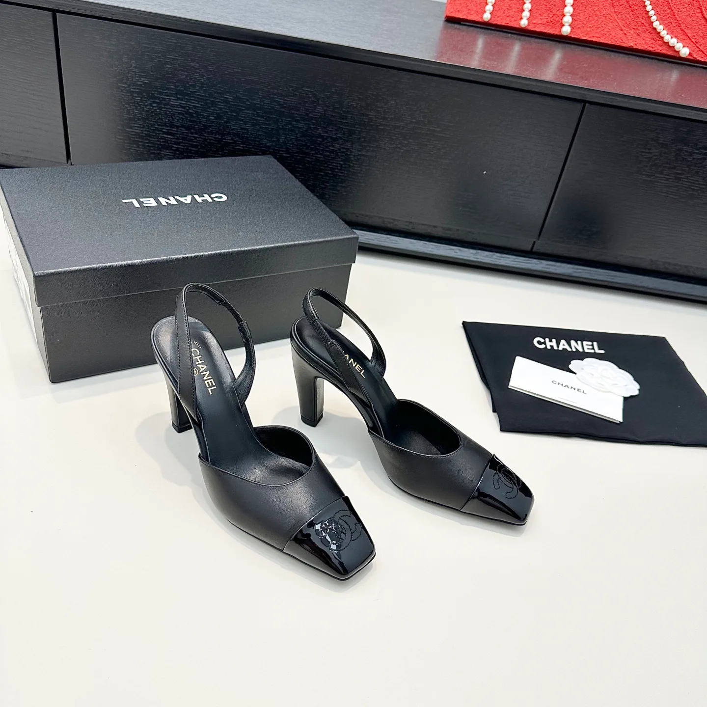 Туфли Женские Chanel 18676617