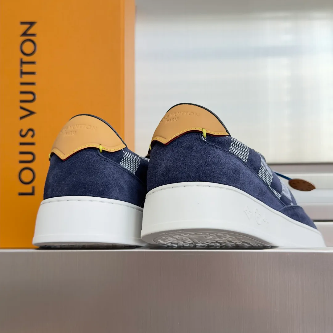 Women's Sneakers LOUIS VUITTON 17910625