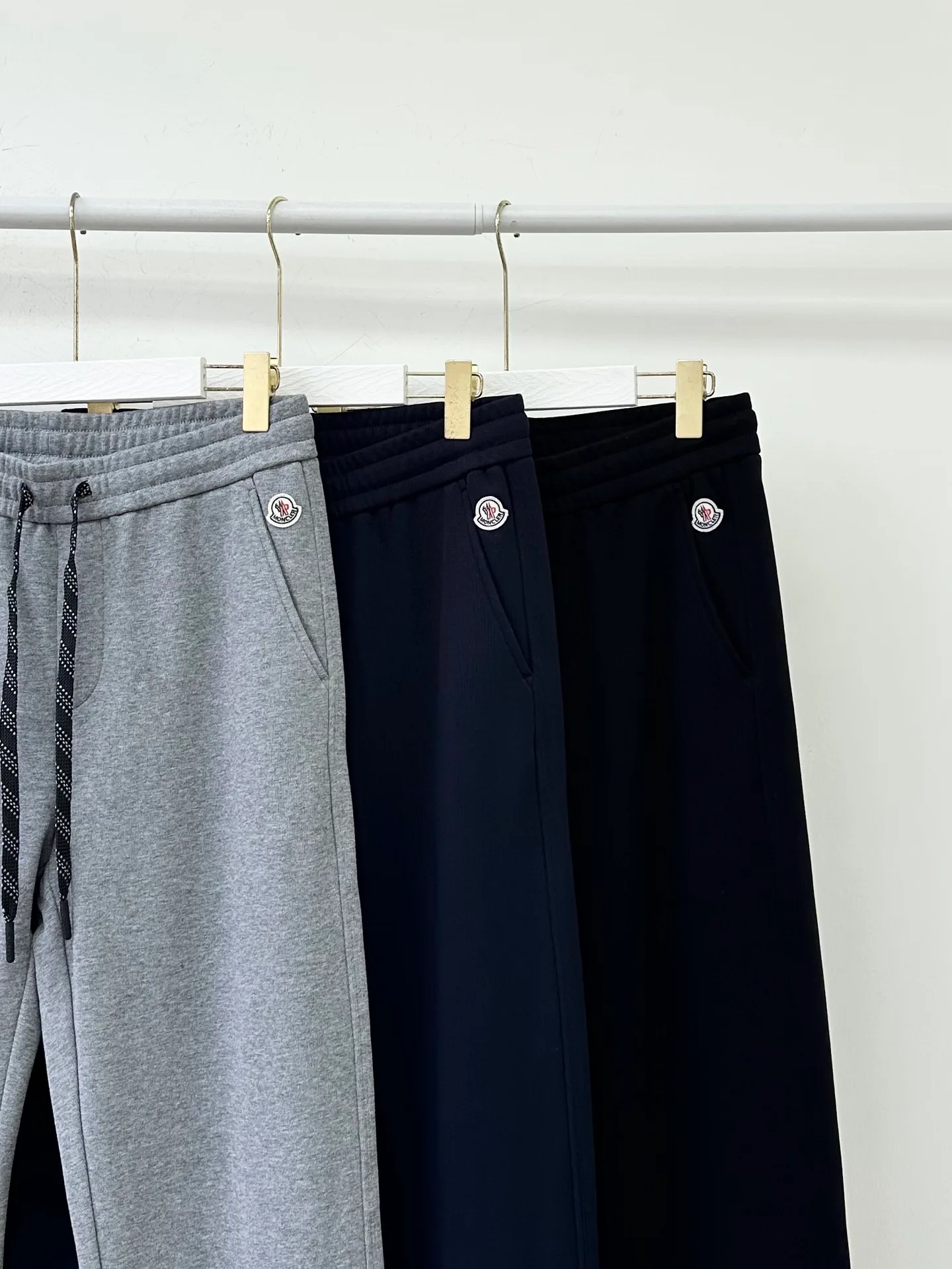 Men's Trousers MONCLER 17975296