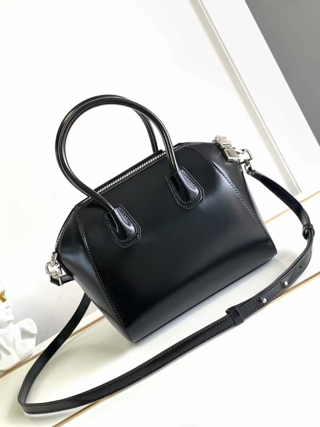 Women's Classic Handbags GIVENCHY 18452644