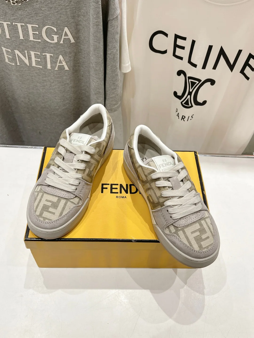 Women's Sneakers FENDI 17908444