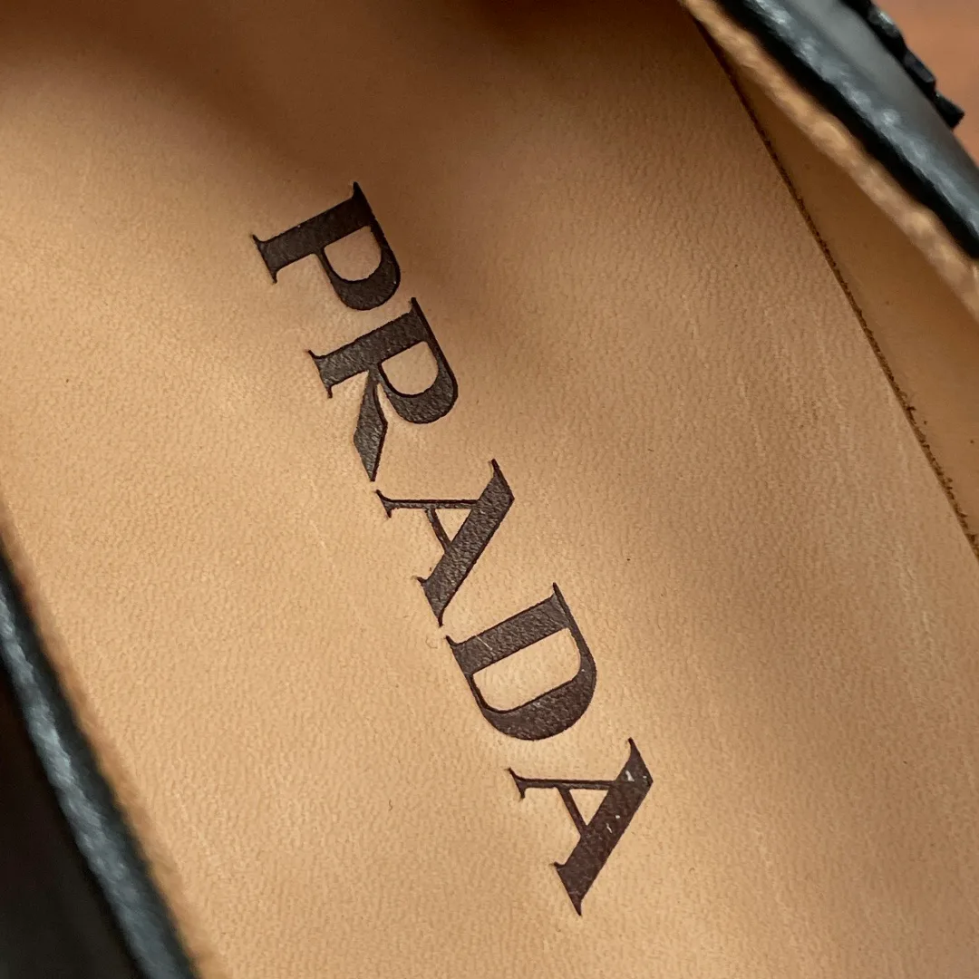 Men's Loafers And Dress Shoes PRADA 18333610