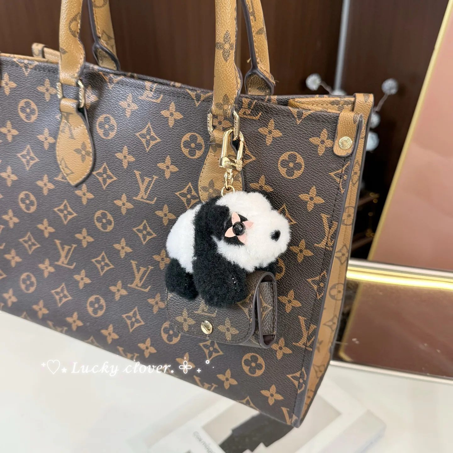 Key Cases LOUIS VUITTON 18013506