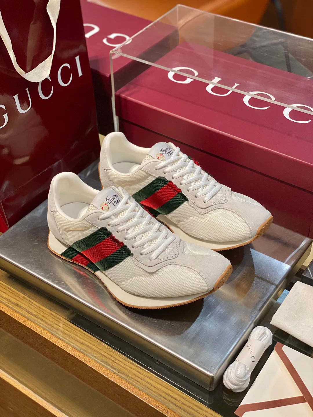 Men's Sneakers GUCCI 18119354