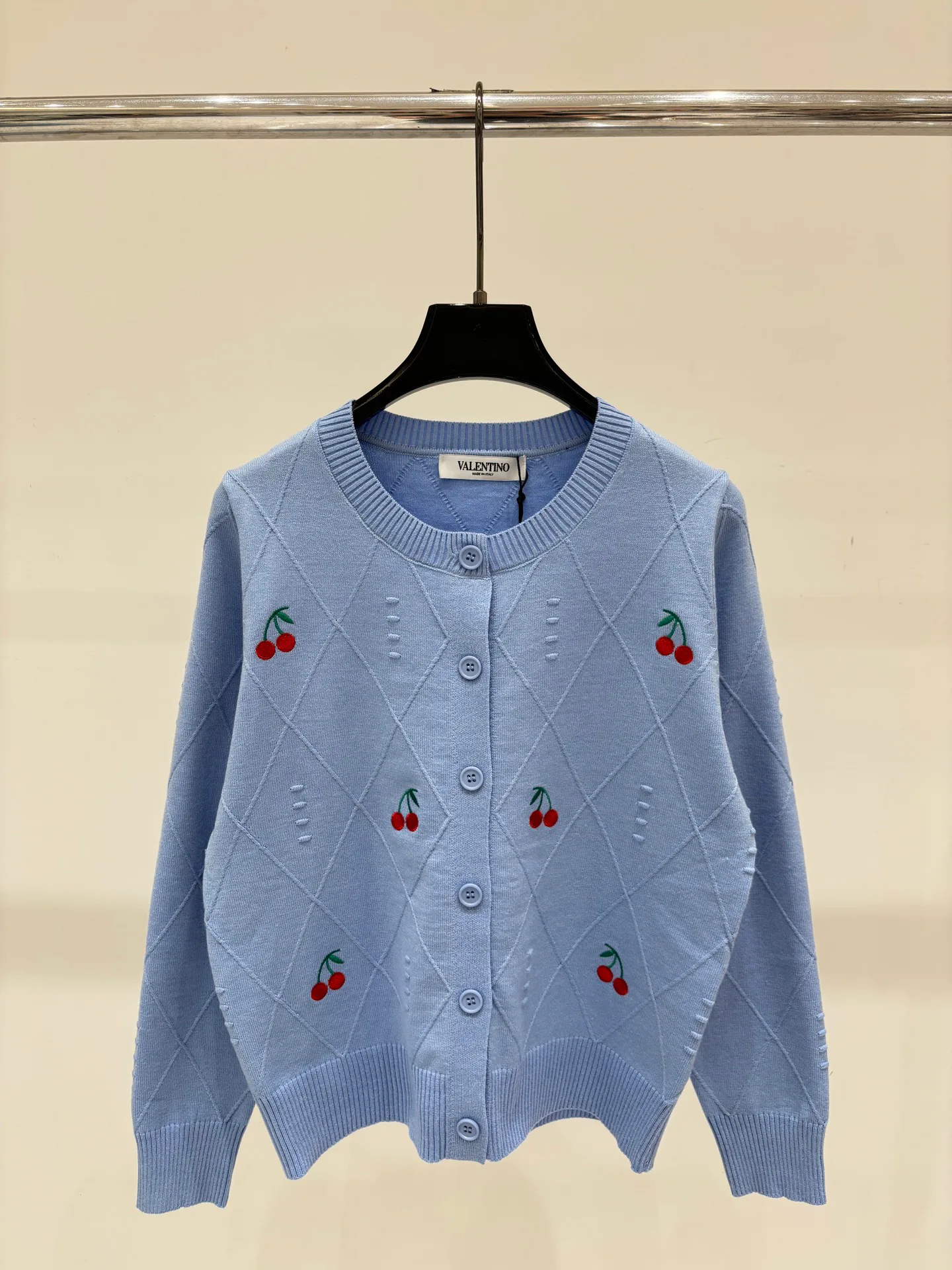 Women's Jumpers And Sweaters VALENTINO 17827860