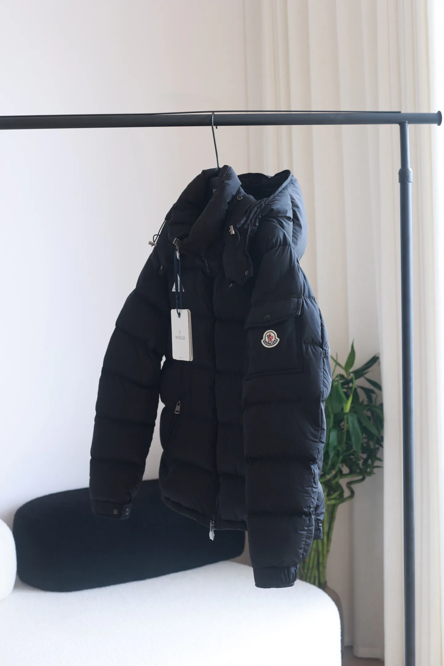 Women's Jackets And Down Jackets MONCLER 18184525