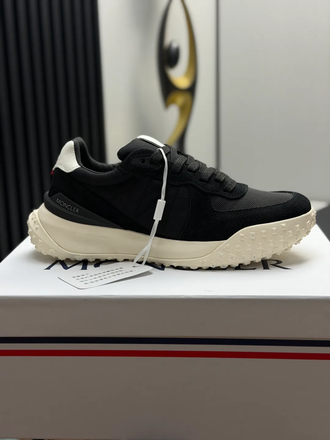 Кроссовки Мужские Moncler 18677604