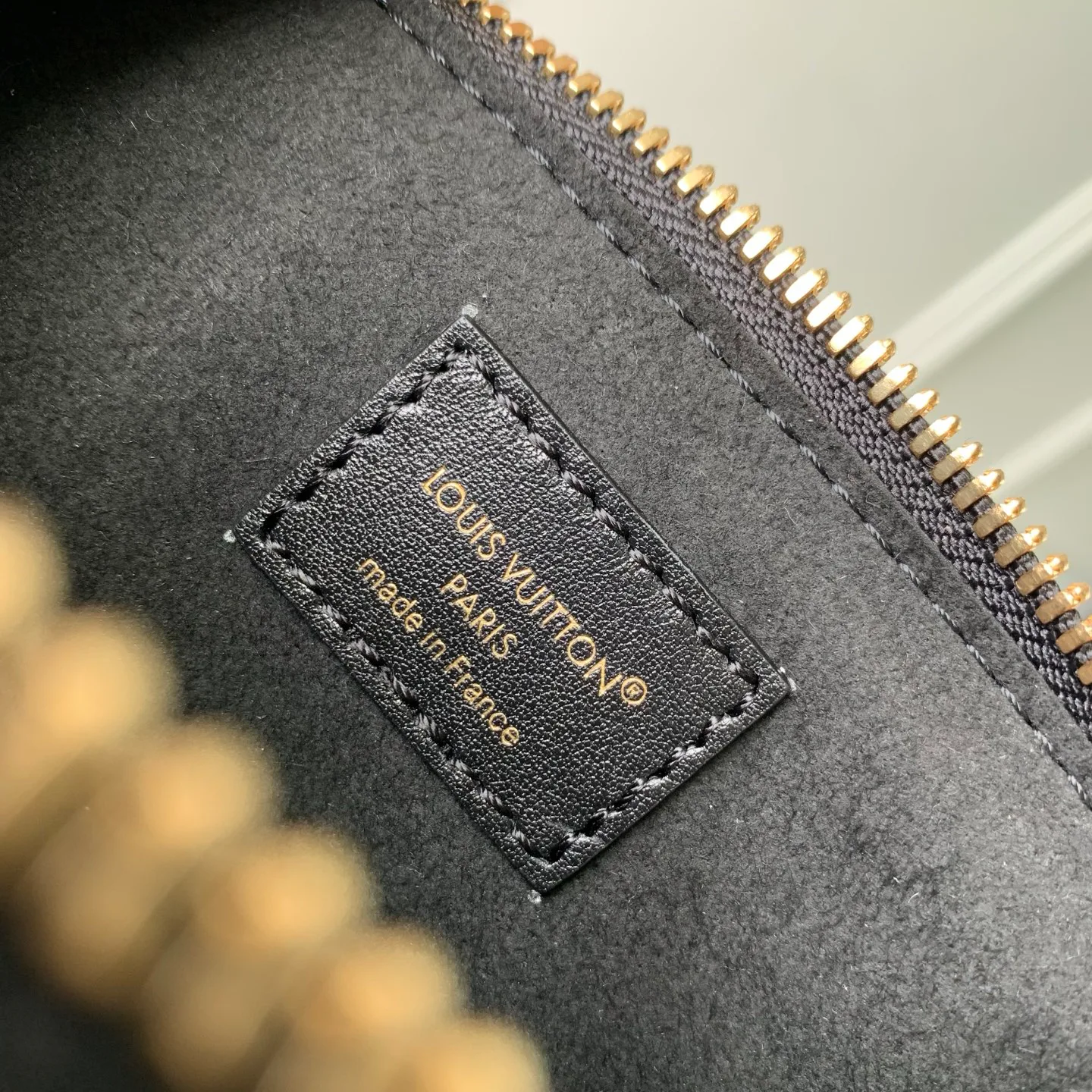 Women's Classic Handbags LOUIS VUITTON 18147456