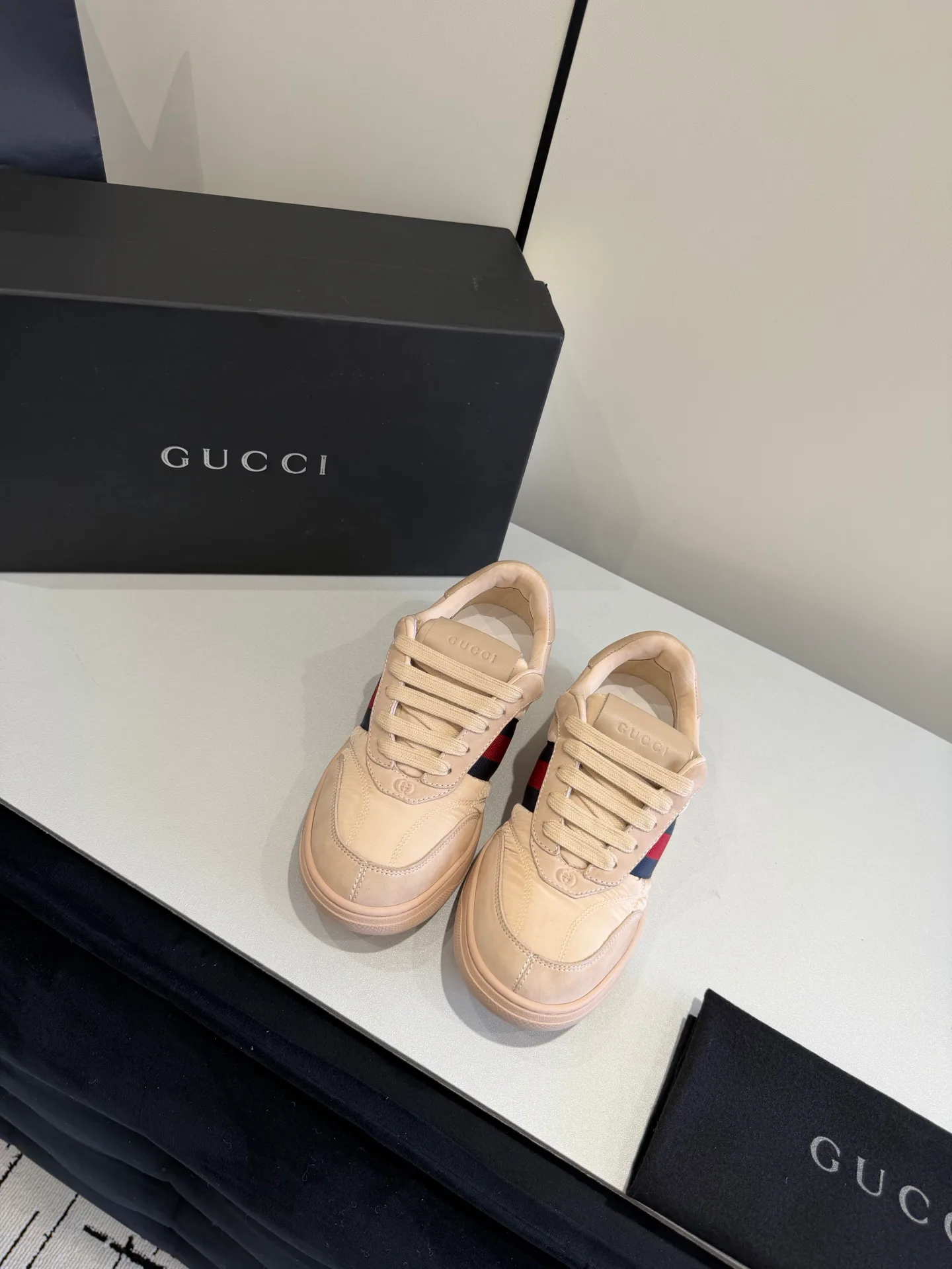 Women's Sneakers GUCCI 18369662
