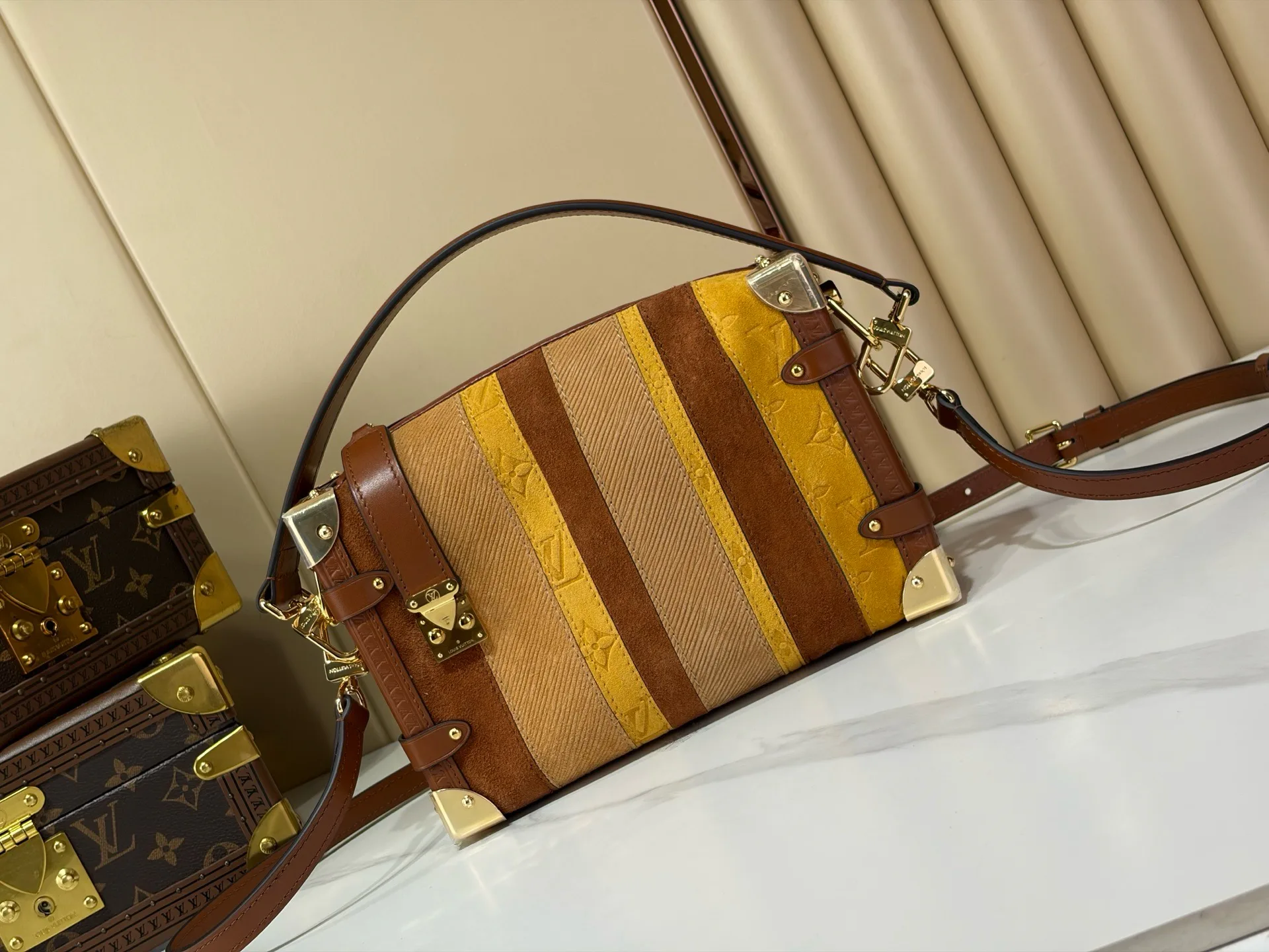 Women's Classic Handbags LOUIS VUITTON 18491331