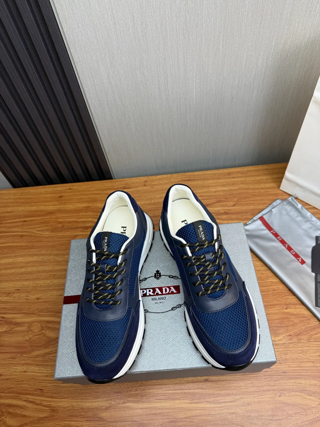 Men's Sneakers PRADA 17814117