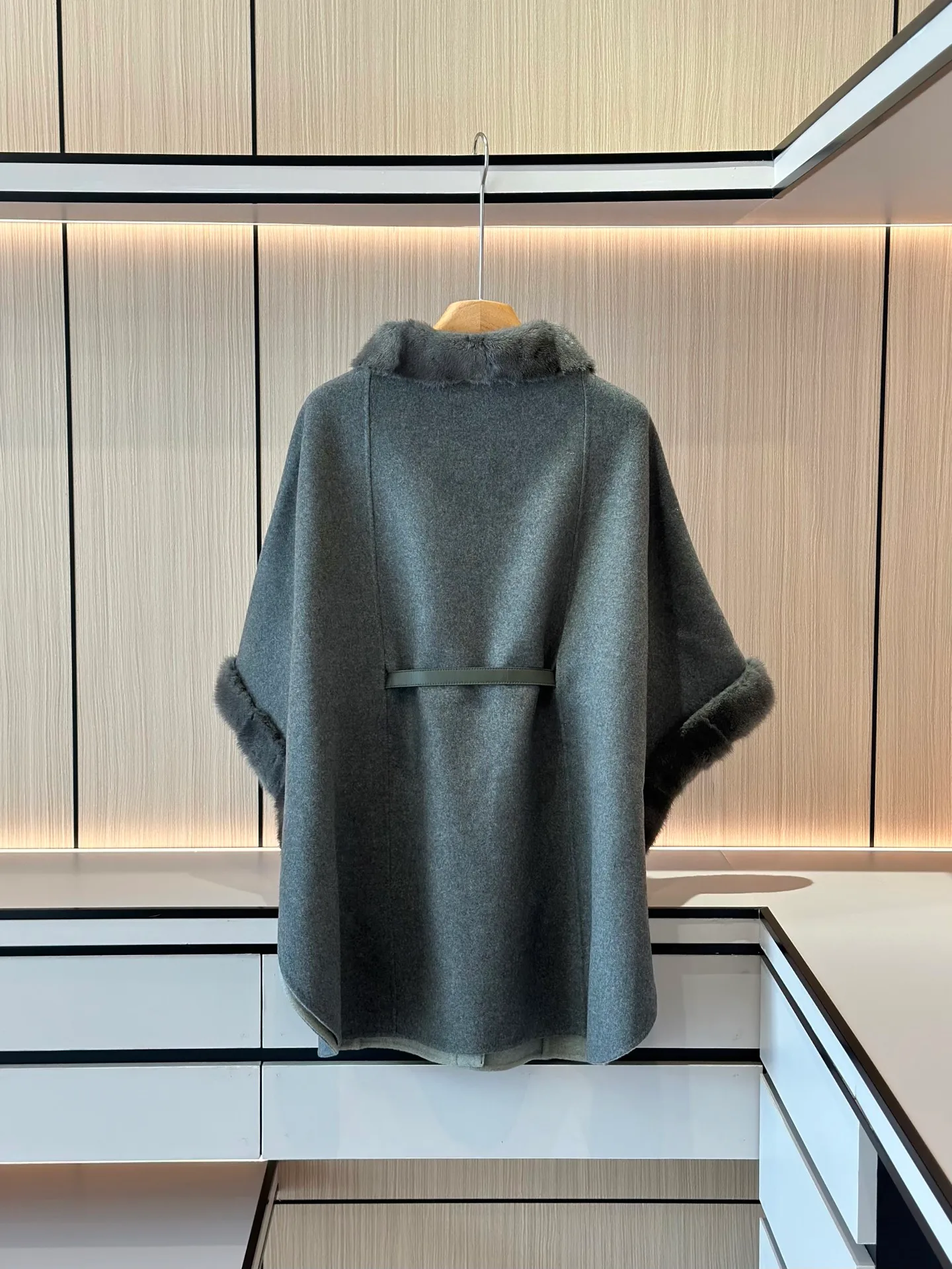 Women's Coats LORO PIANA 18197606