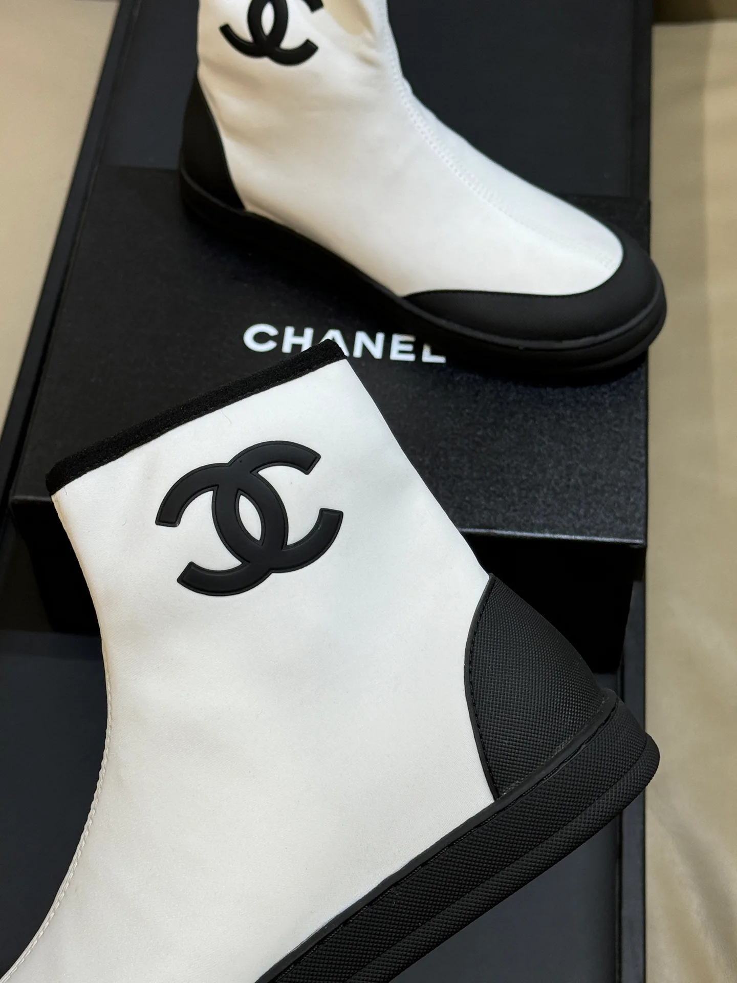 Women's Booties CHANEL 18073606