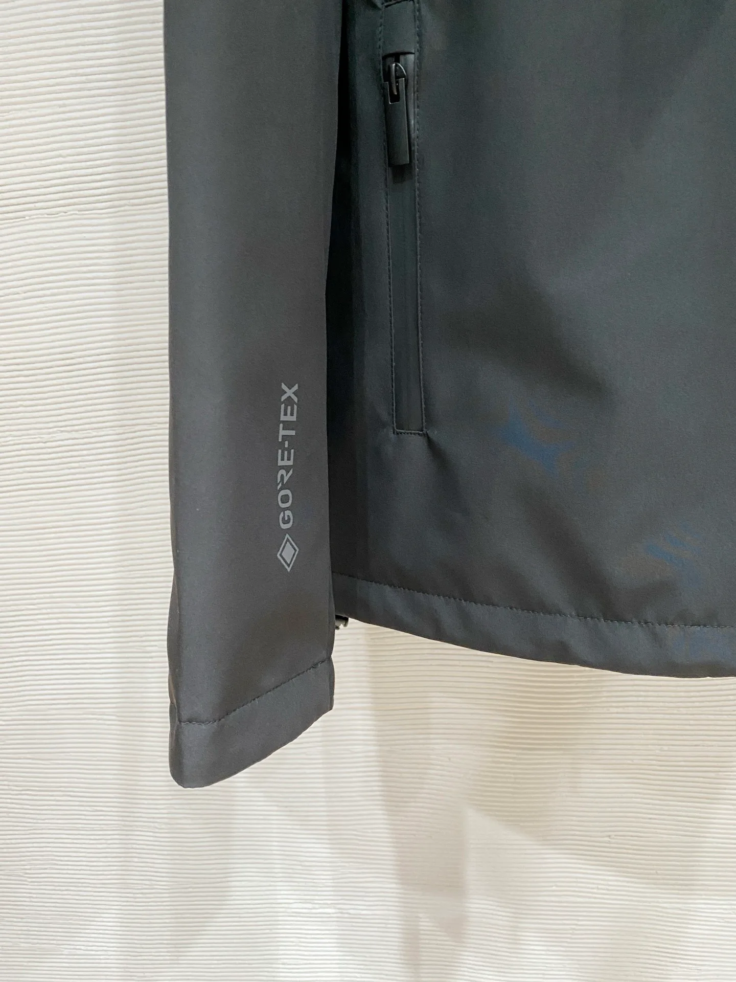 Men's Jackets And Down Jackets MONCLER 17993075