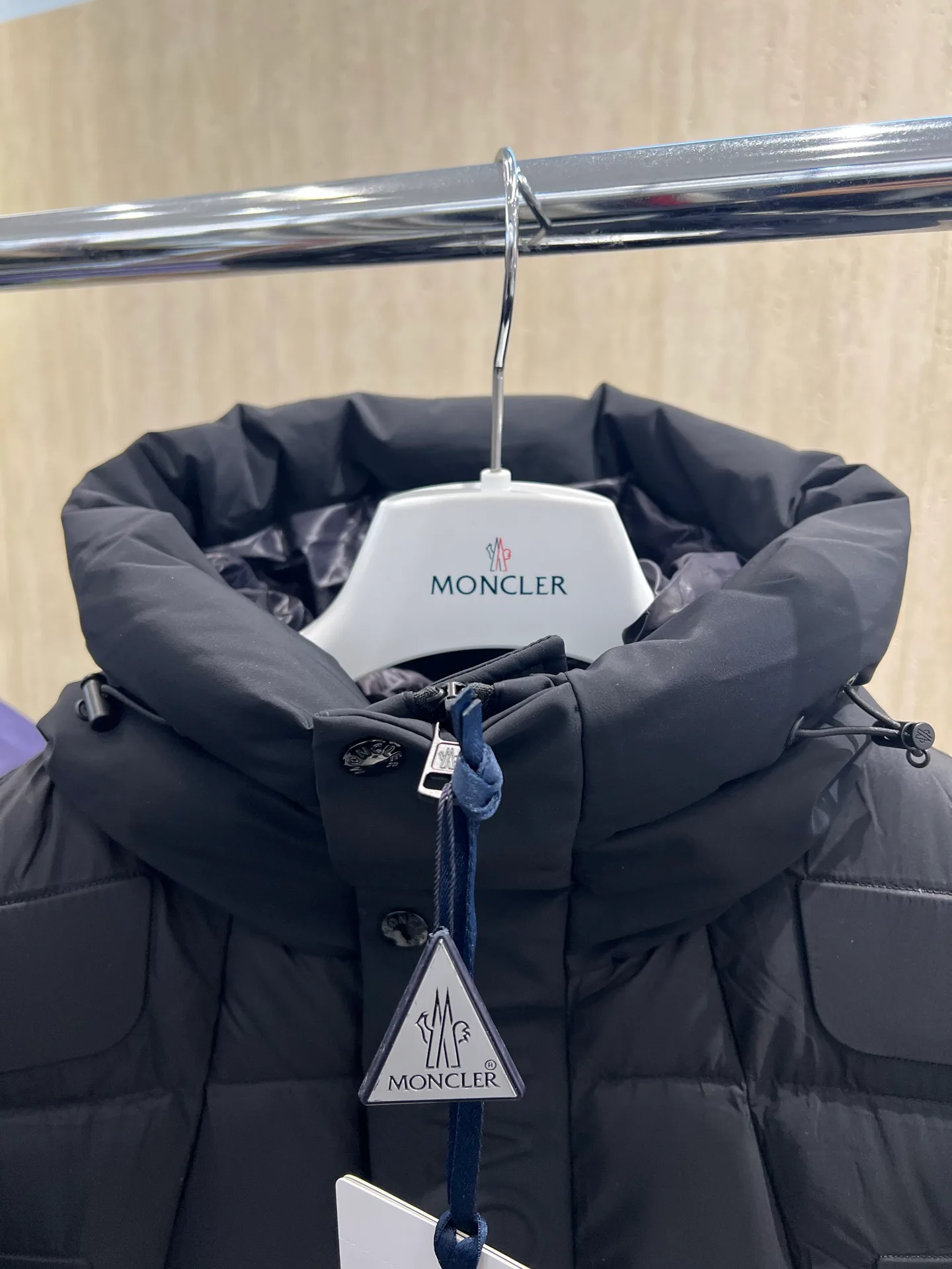 Men's Jackets And Down Jackets MONCLER 19575162